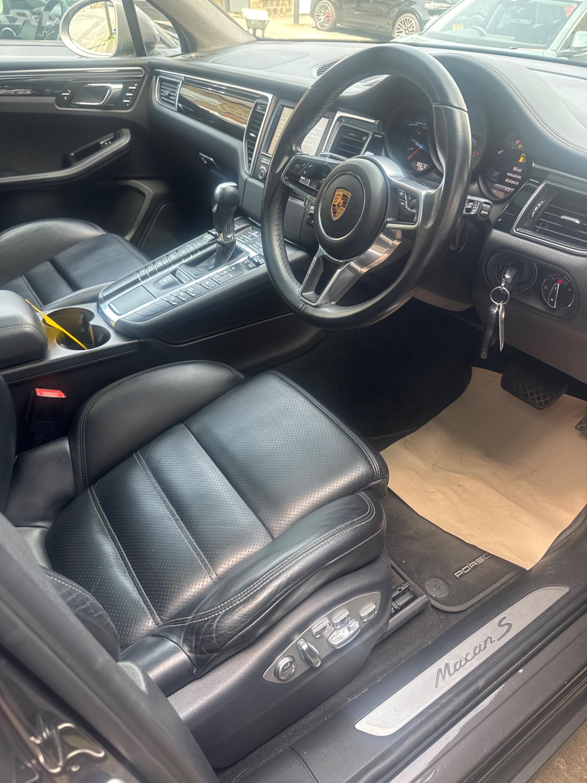 Porsche Macan - Image 26