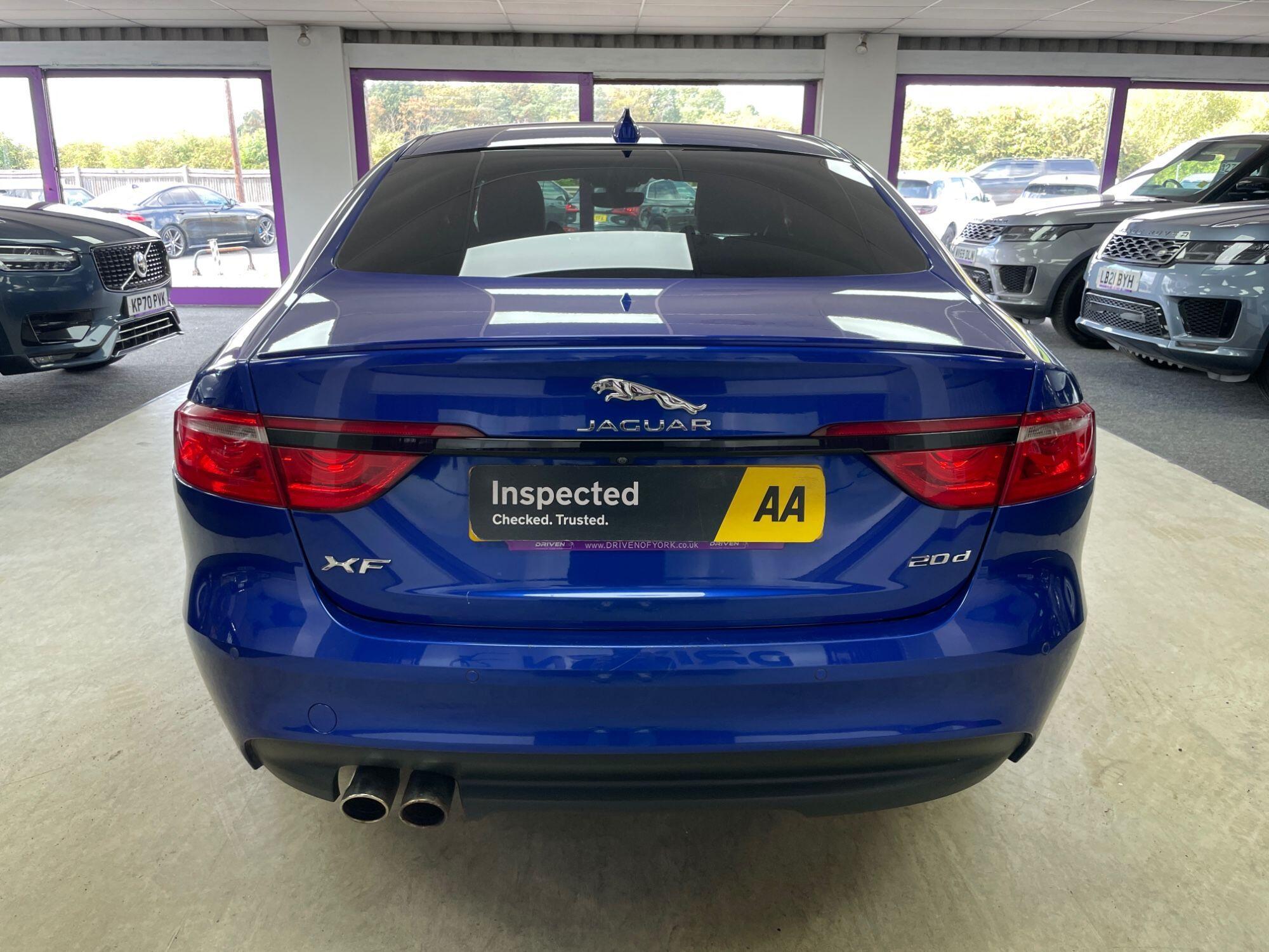 Jaguar XF - Image 14