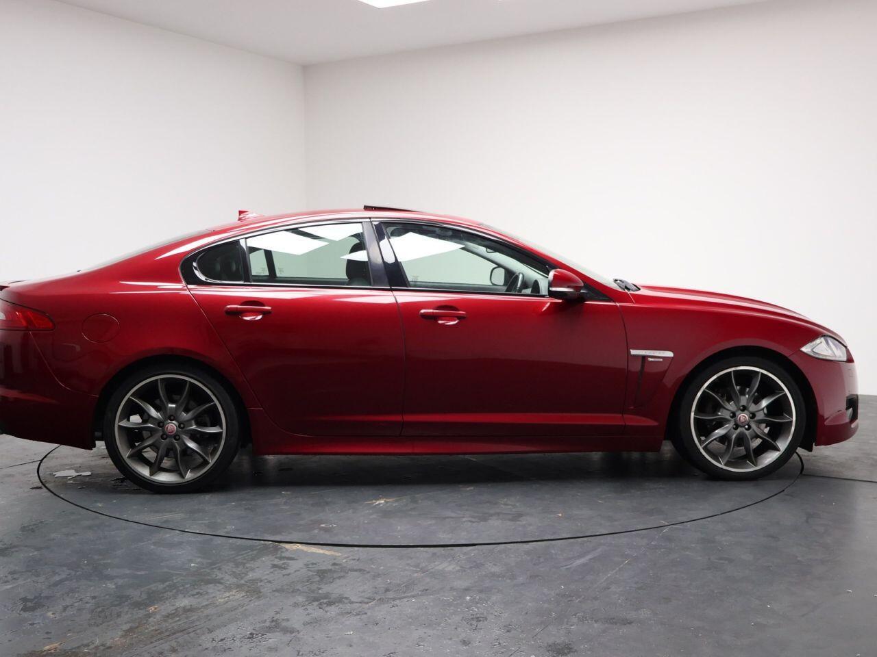 Jaguar XF - Image 14