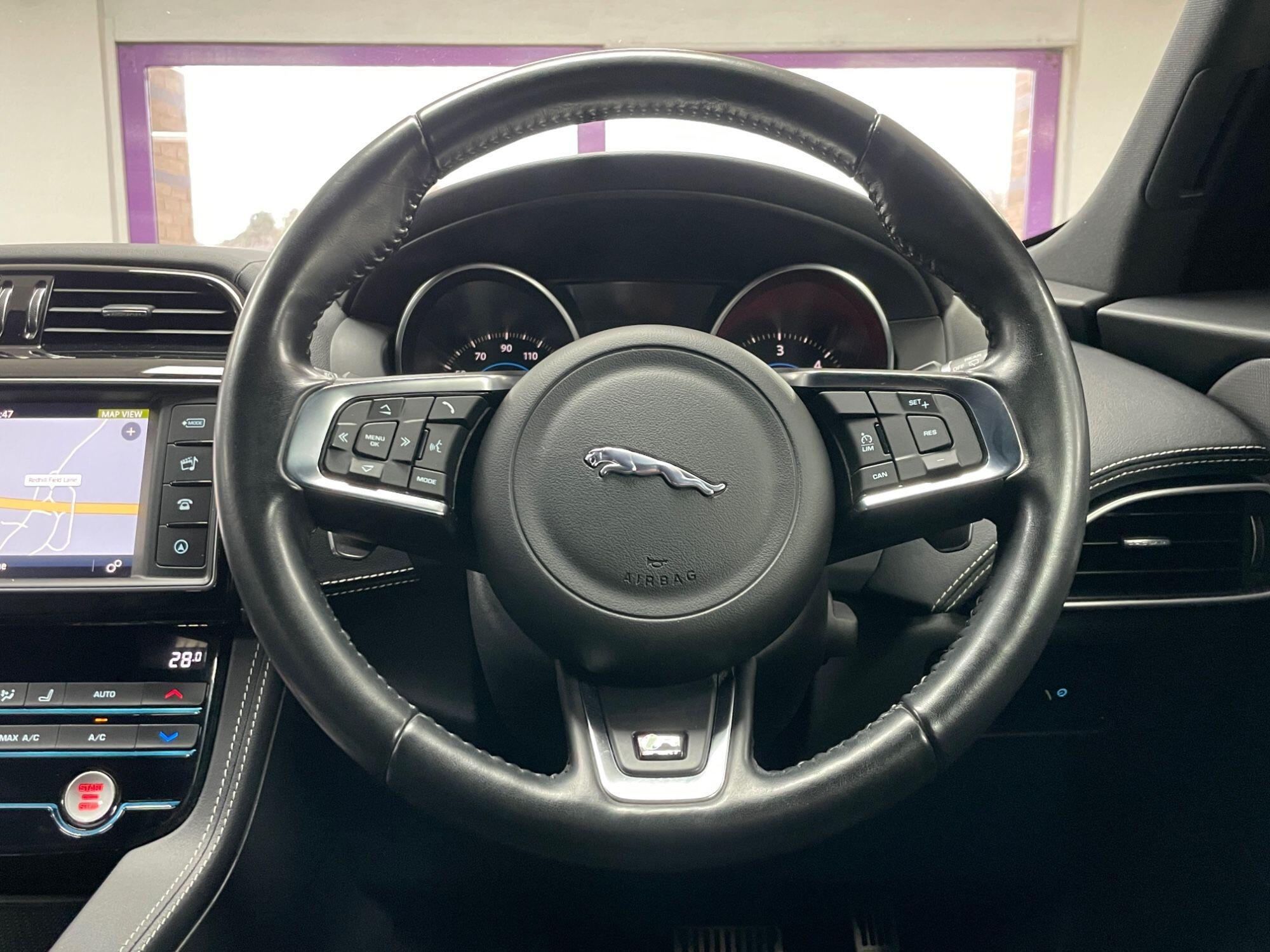 Jaguar F-Pace - Image 35