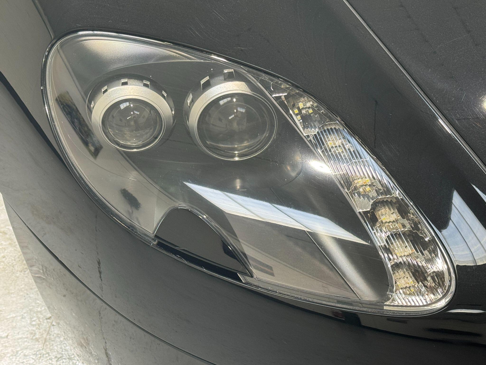 Aston Martin Vantage - Image 88