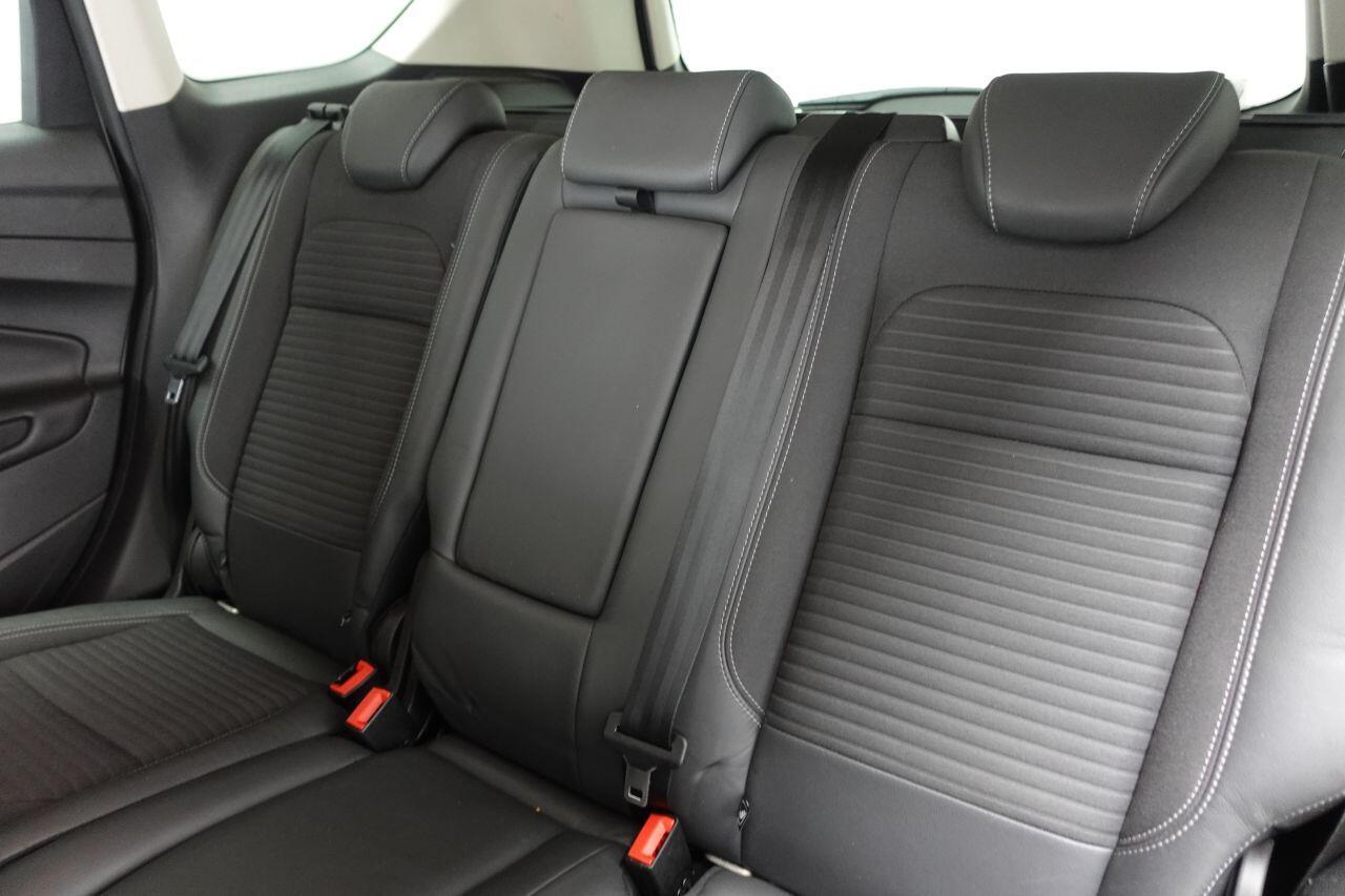 Ford Kuga - Image 20