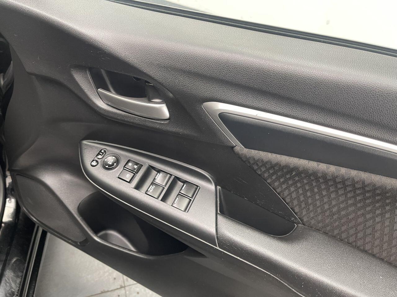 Honda Jazz - Image 18