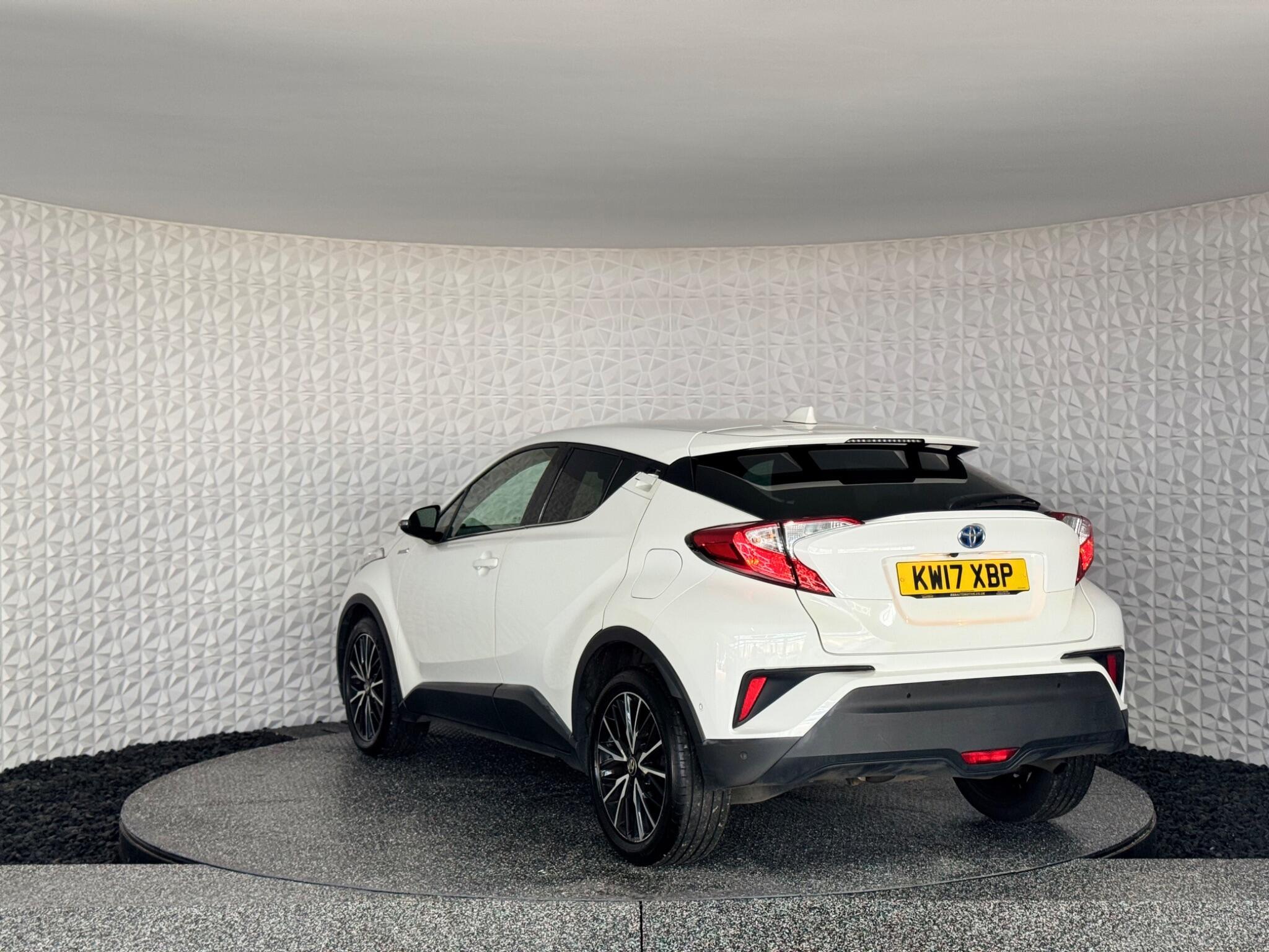 Toyota C-Hr - Image 15