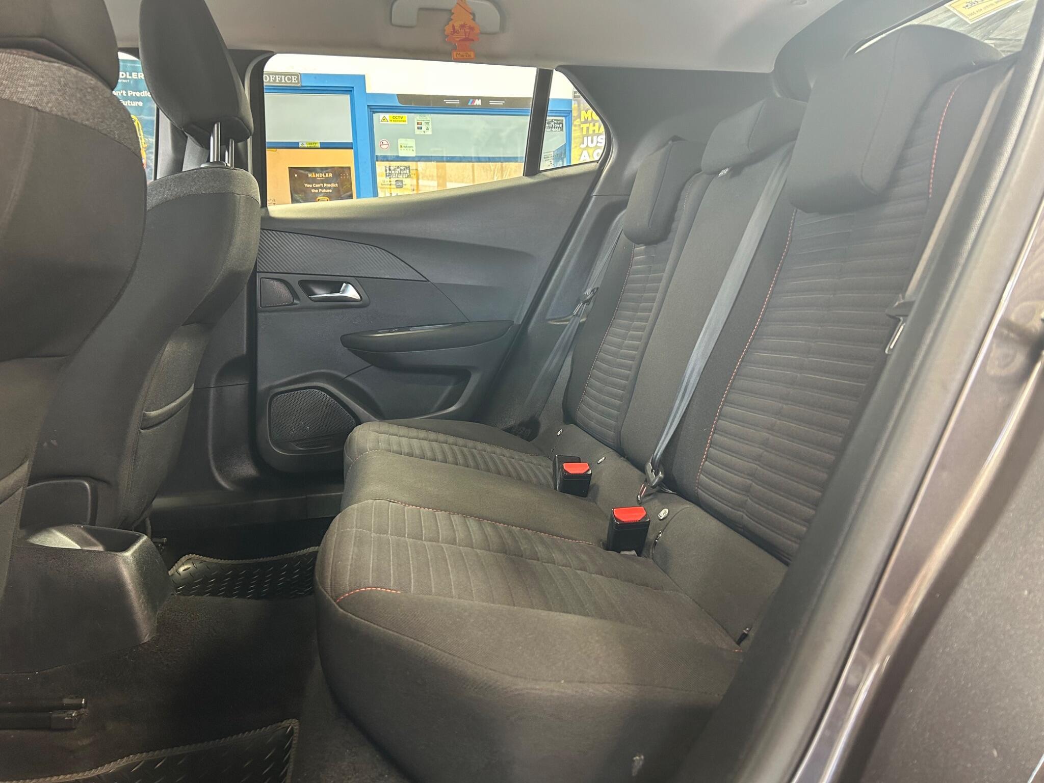 Peugeot 2008 - Image 12