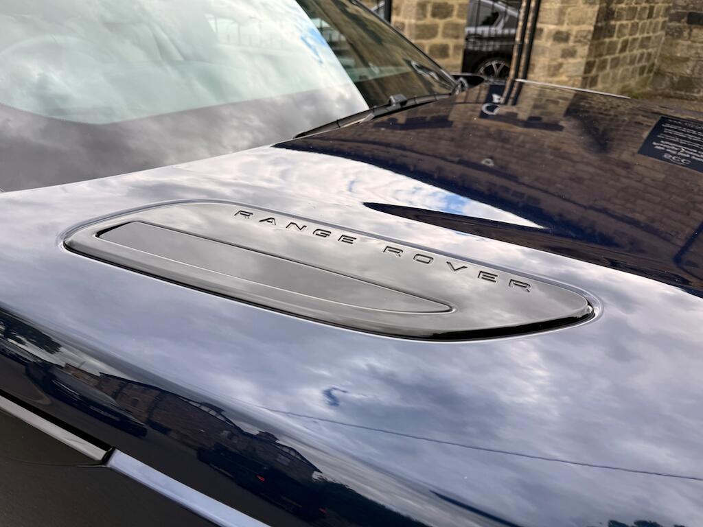 Land Rover Range Rover Velar - Image 22