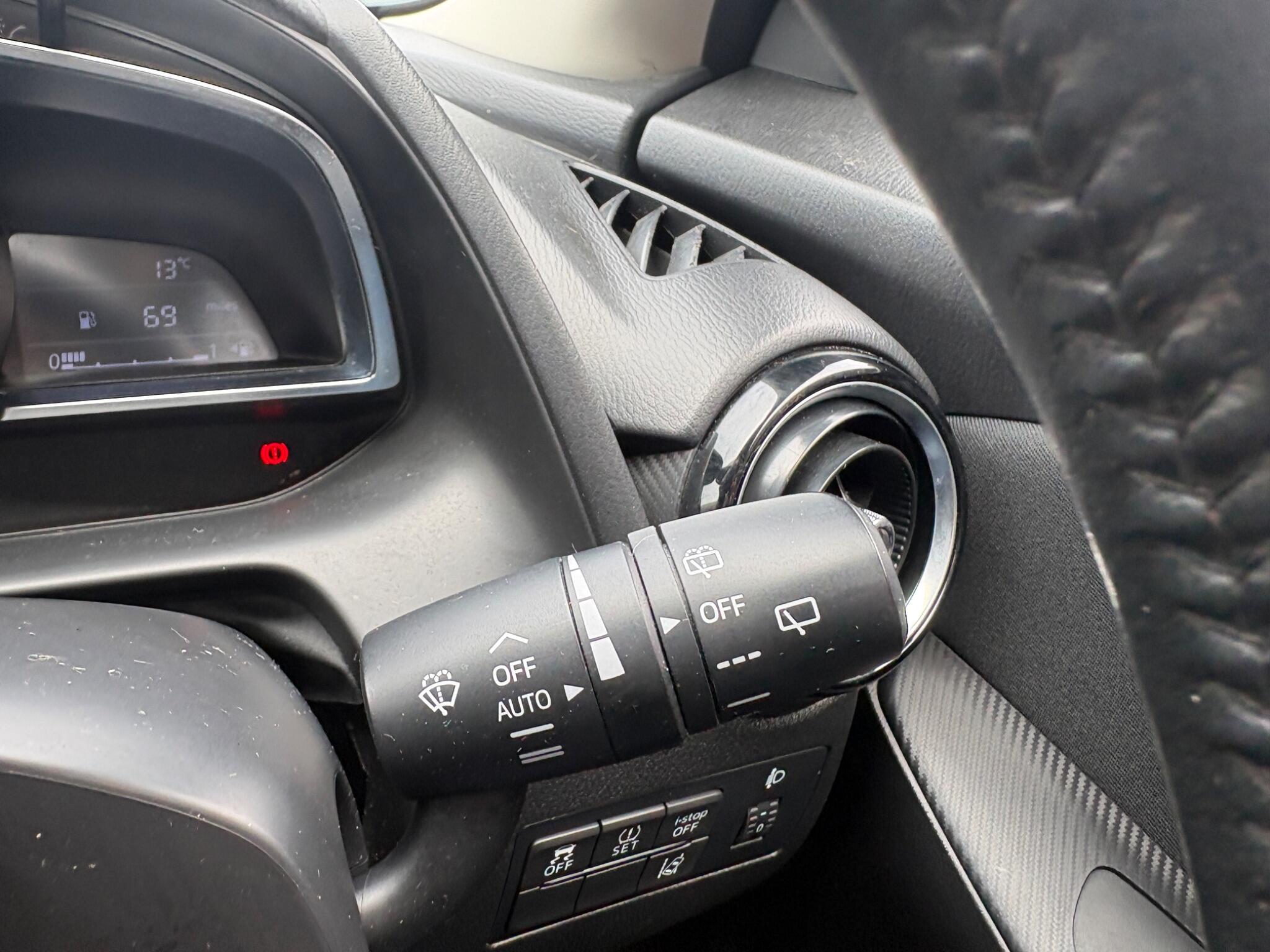 Mazda MAZDA2 - Image 29