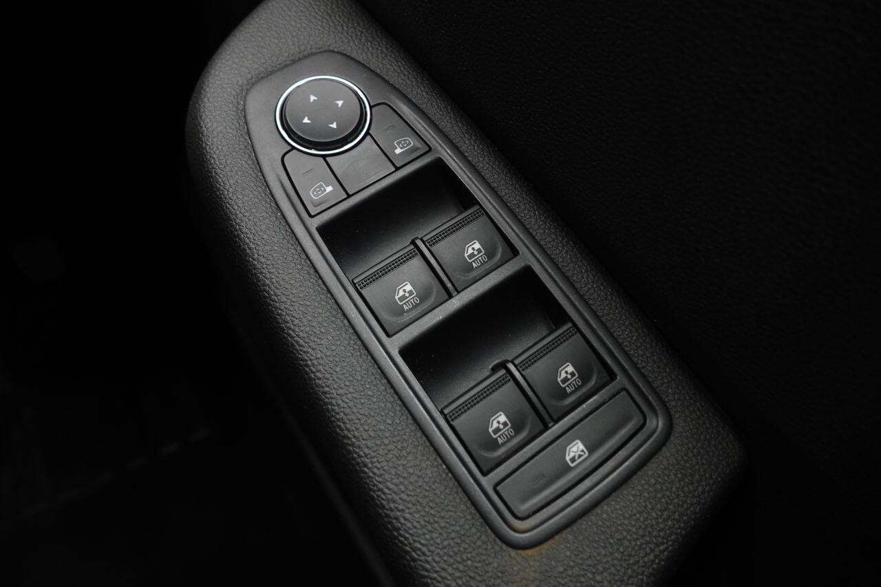 Renault Clio - Image 27