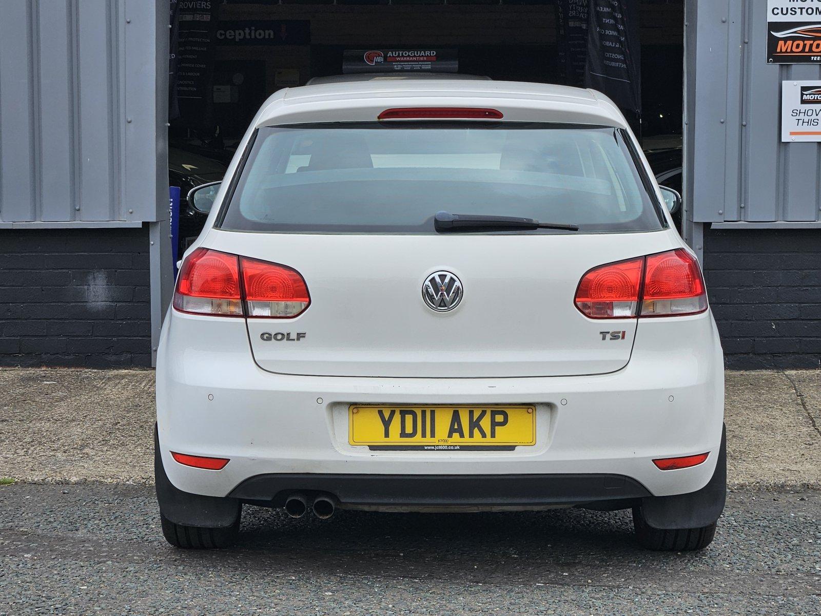 Volkswagen Golf - Image 4