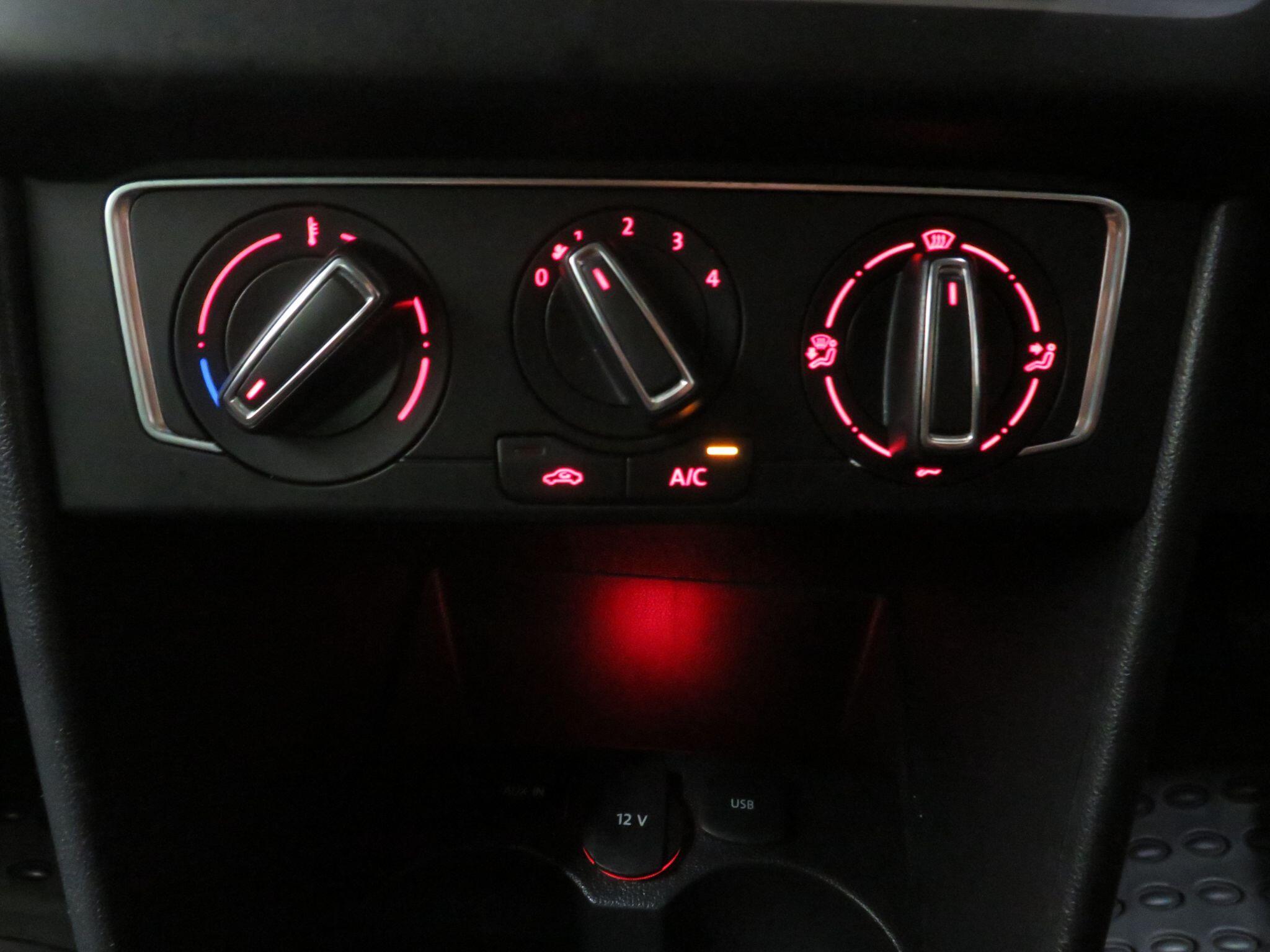 Volkswagen Polo - Image 16