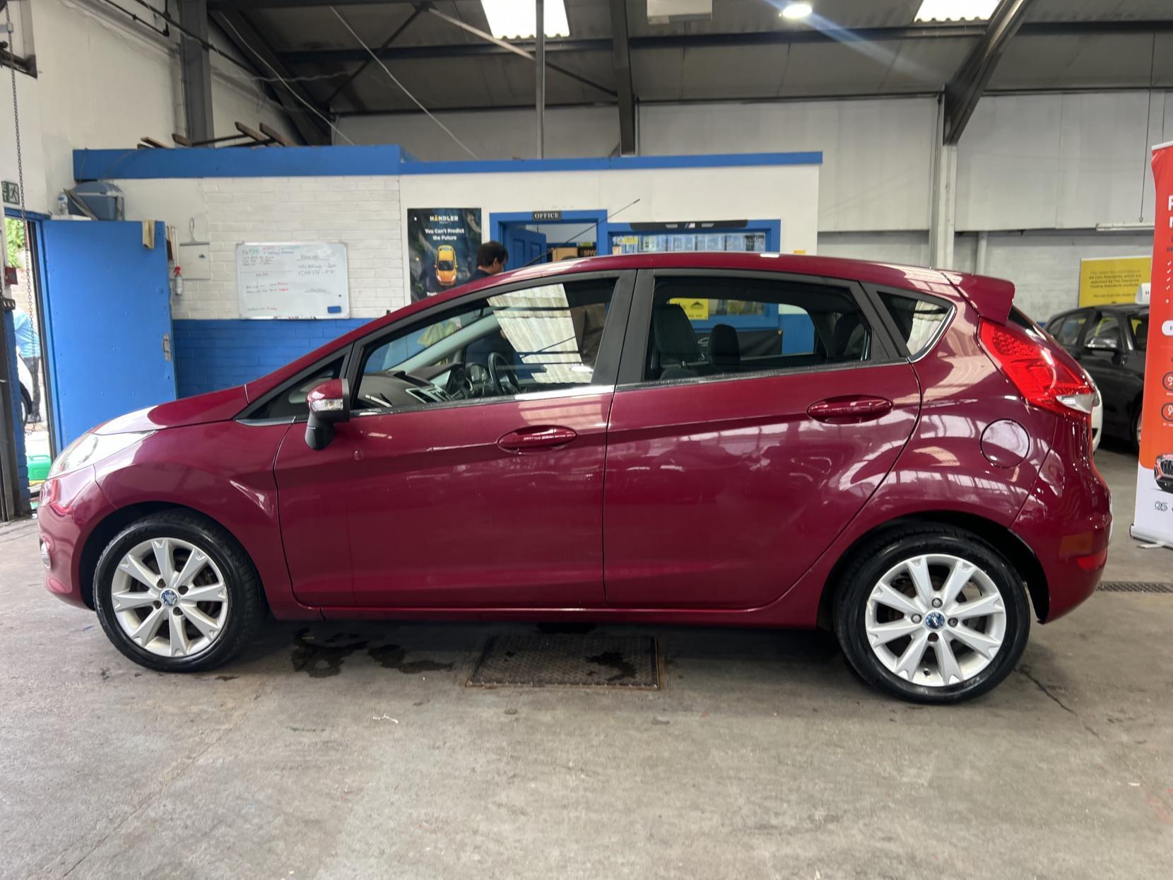 Ford Fiesta - Image 7