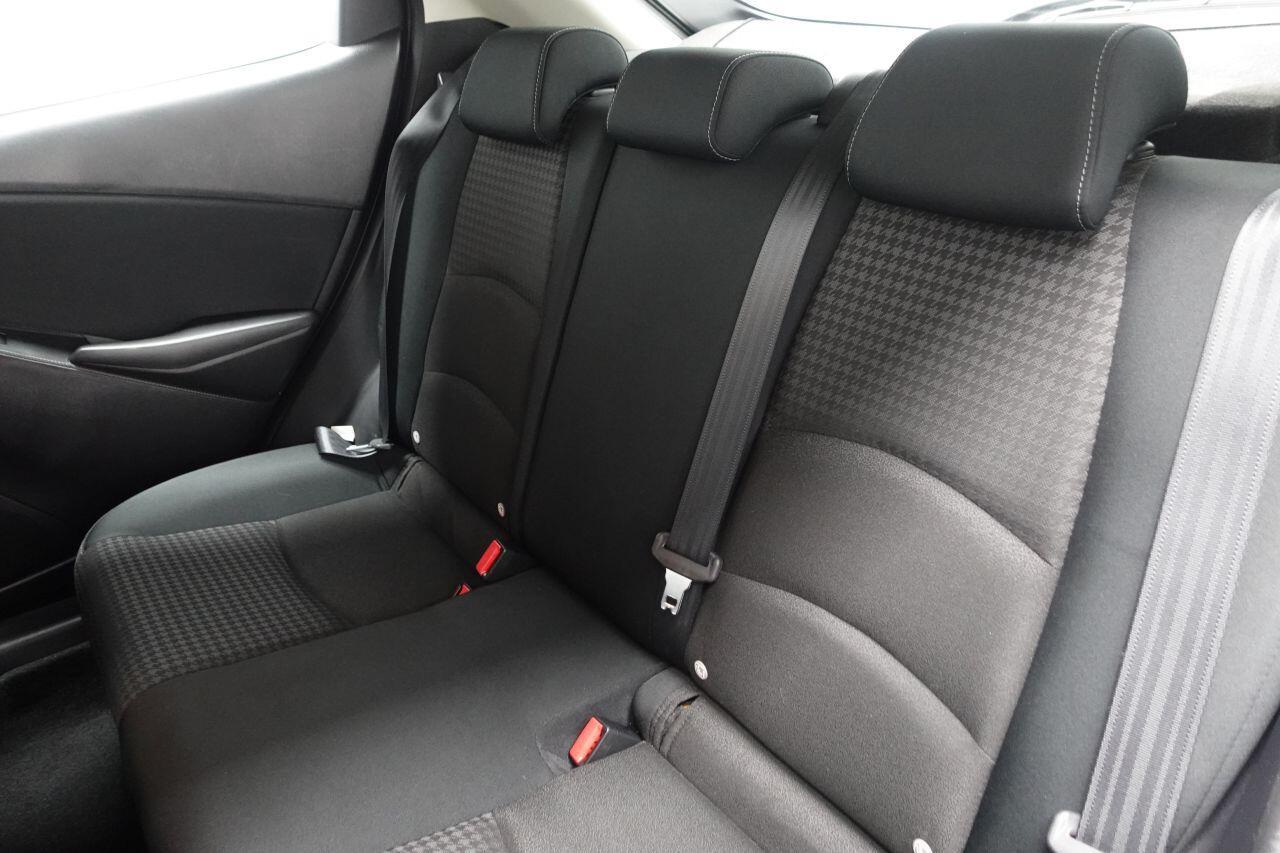 Mazda MAZDA2 - Image 22