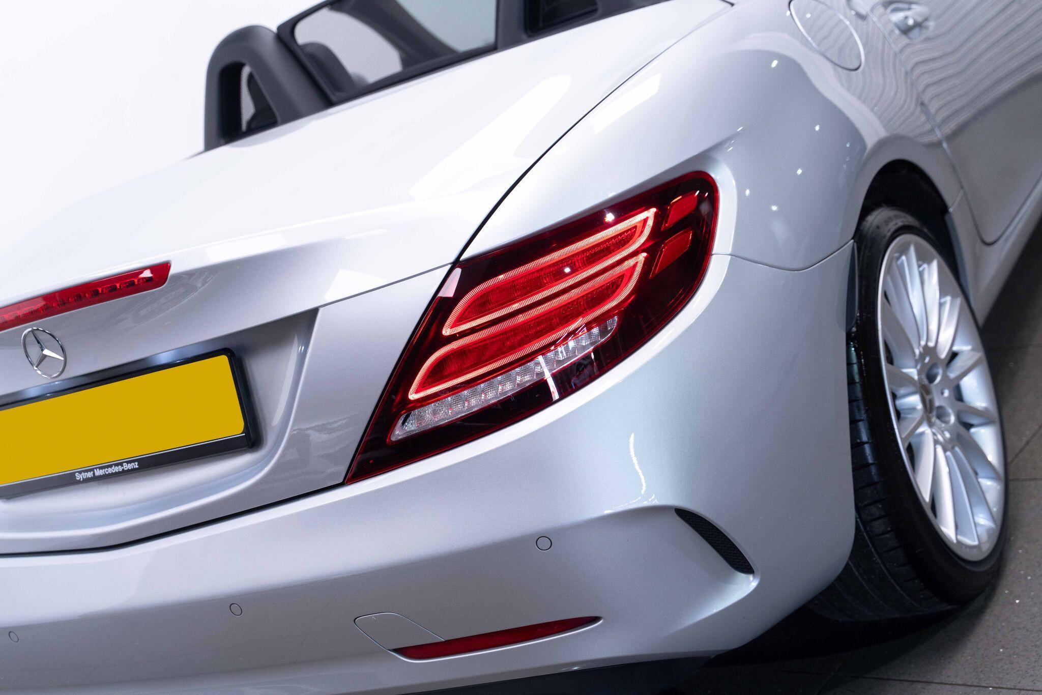 Mercedes SLC - Image 9