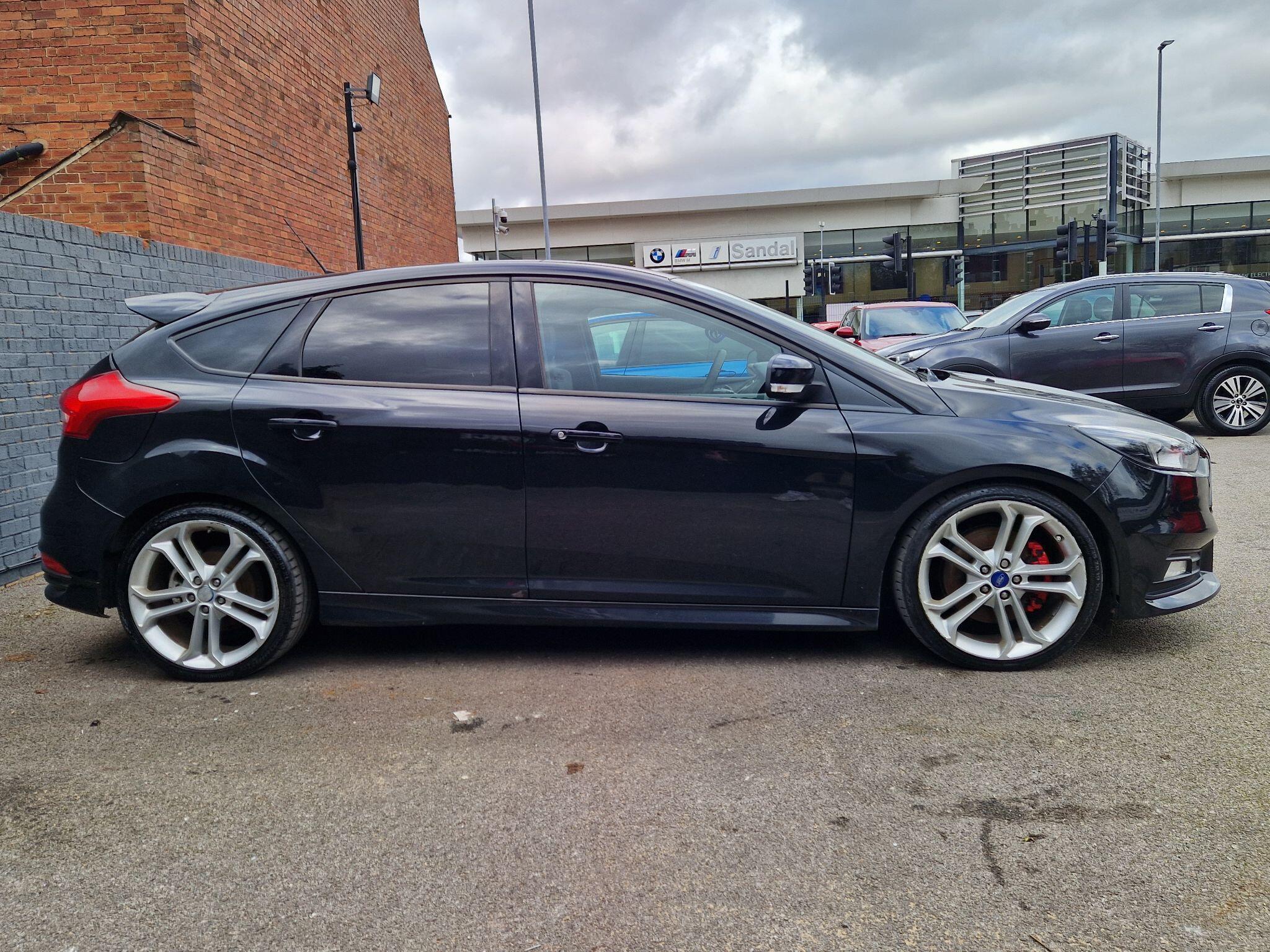 Ford Focus - Image 7