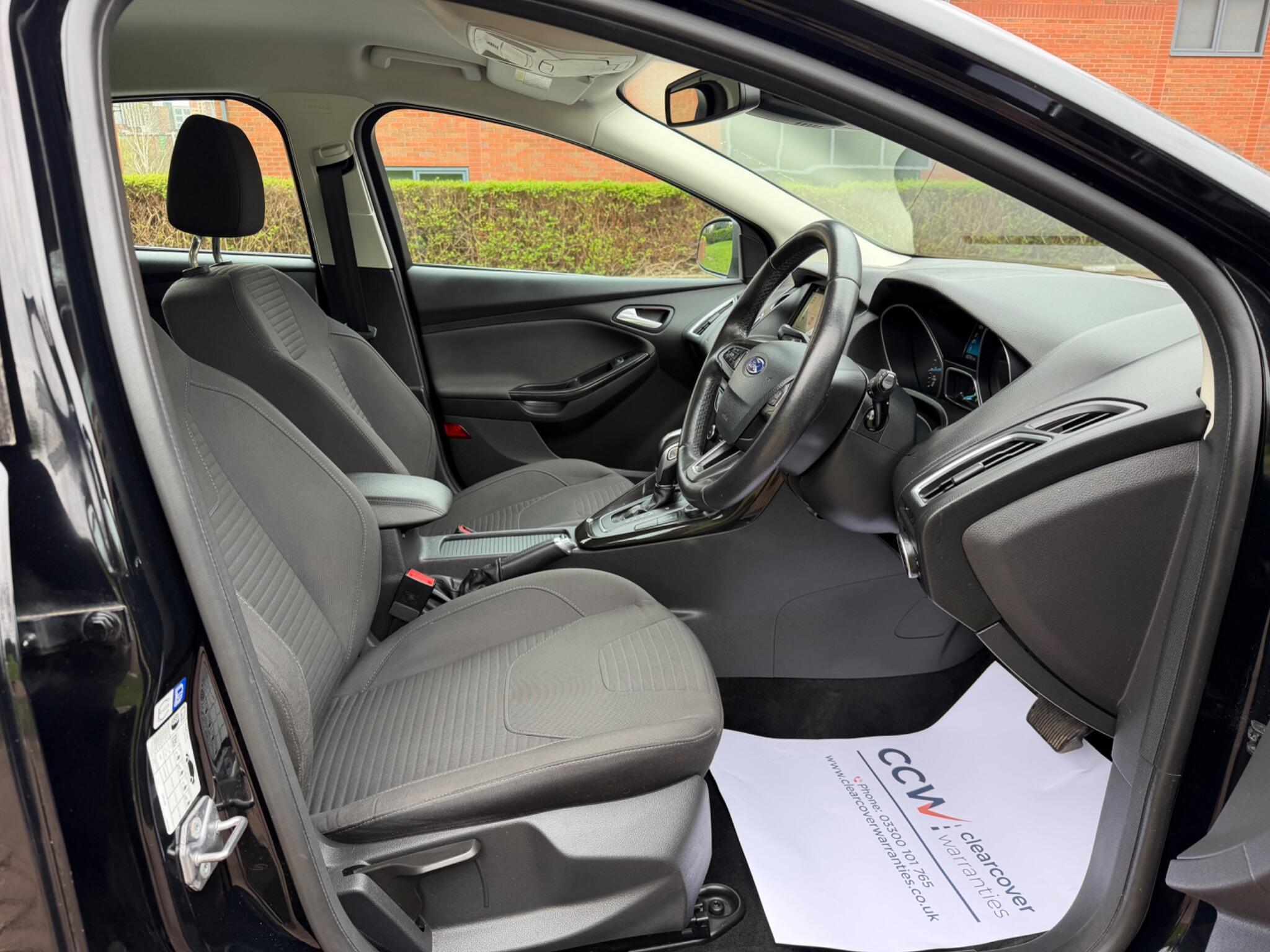 Ford Focus - Image 33