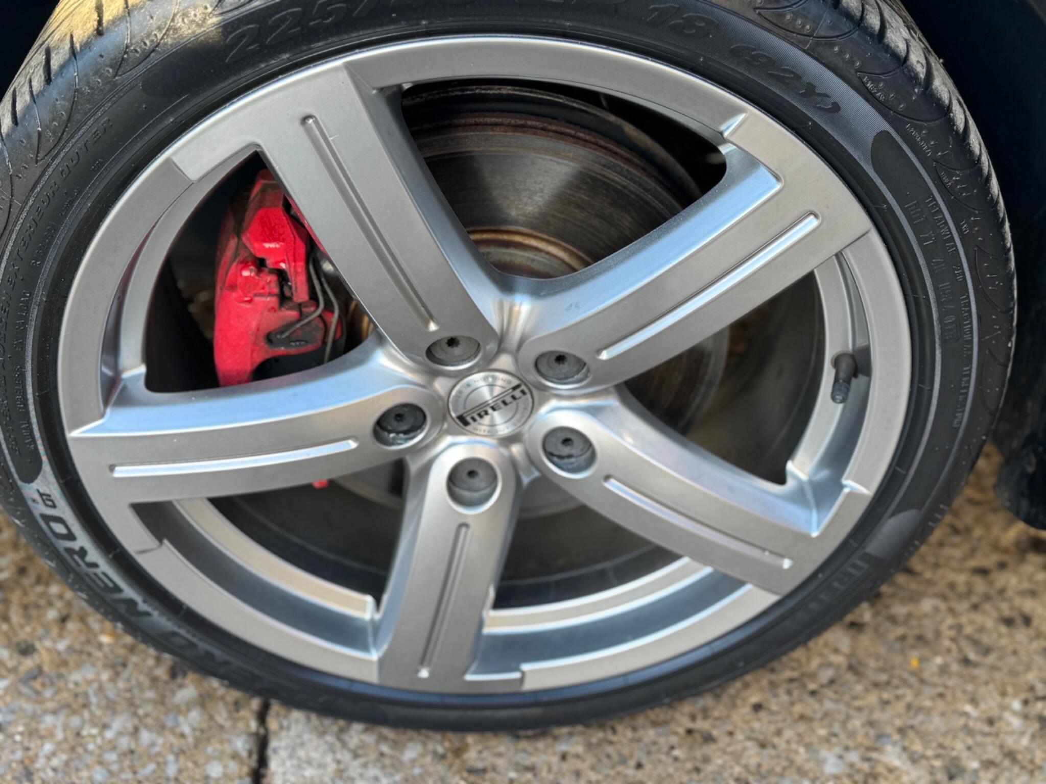 Volkswagen Golf - Image 23