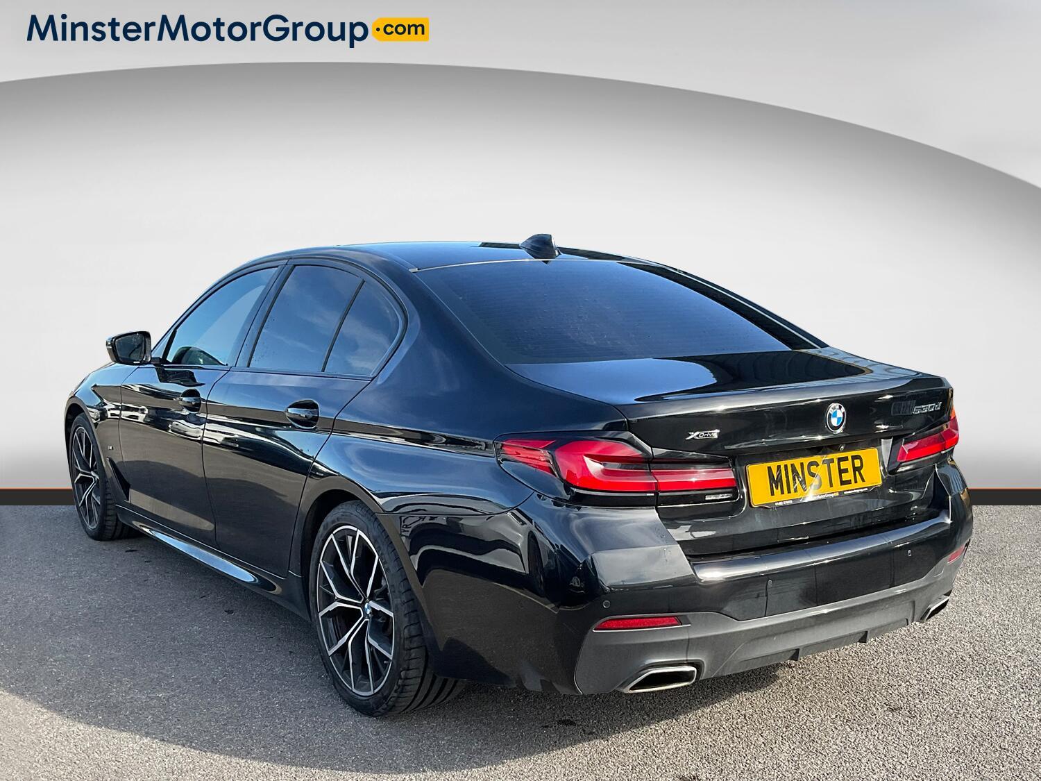 BMW 5 Series - Image 4