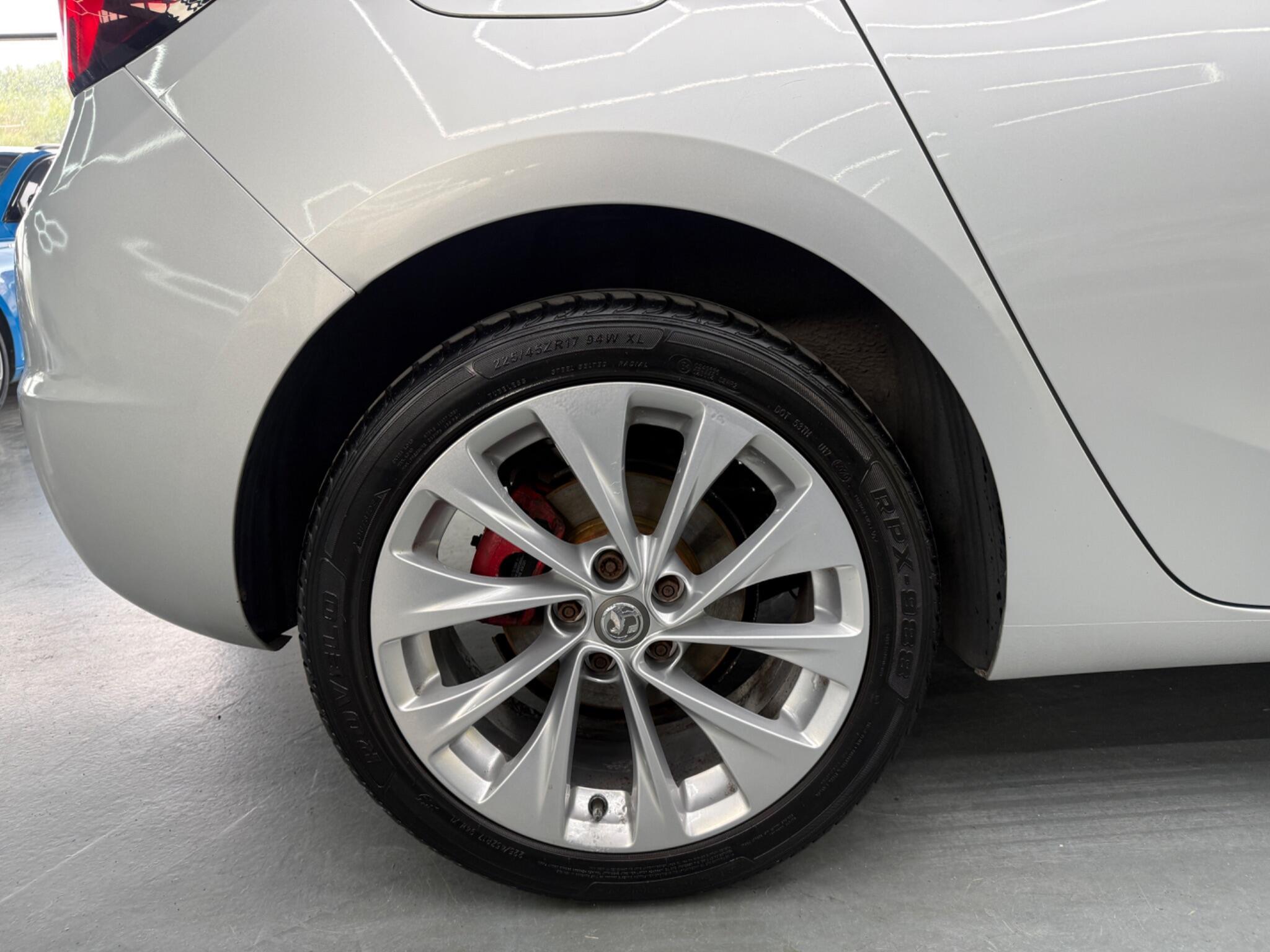 Vauxhall Astra - Image 18