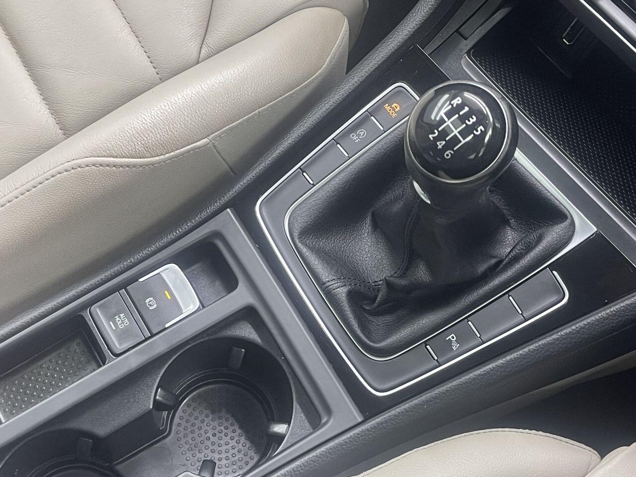 Volkswagen Golf - Image 26