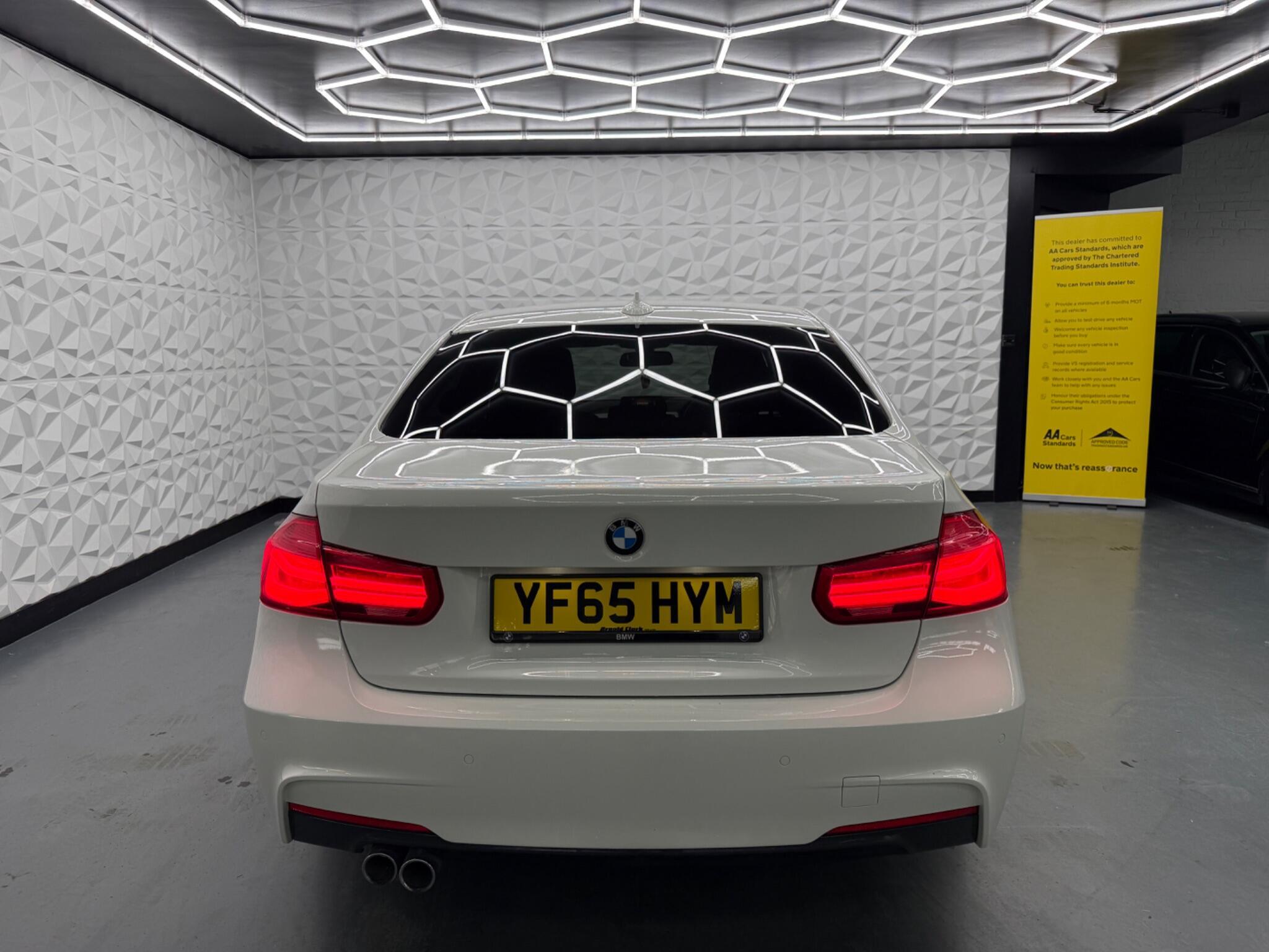 BMW 3 Series - Image 12