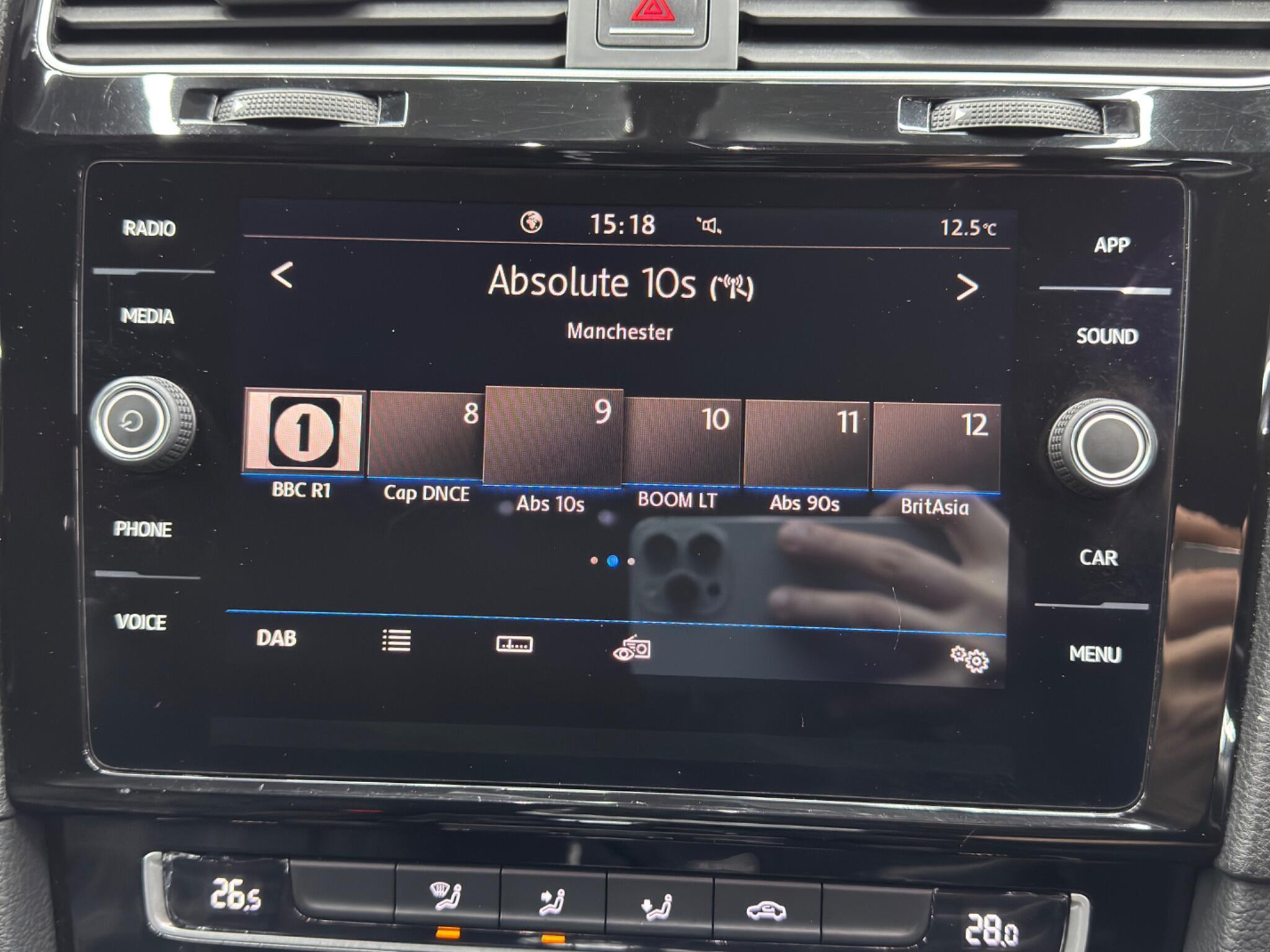 Volkswagen Golf - Image 30