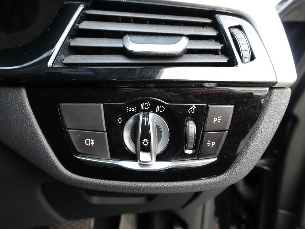 BMW 5 Series - Image 12