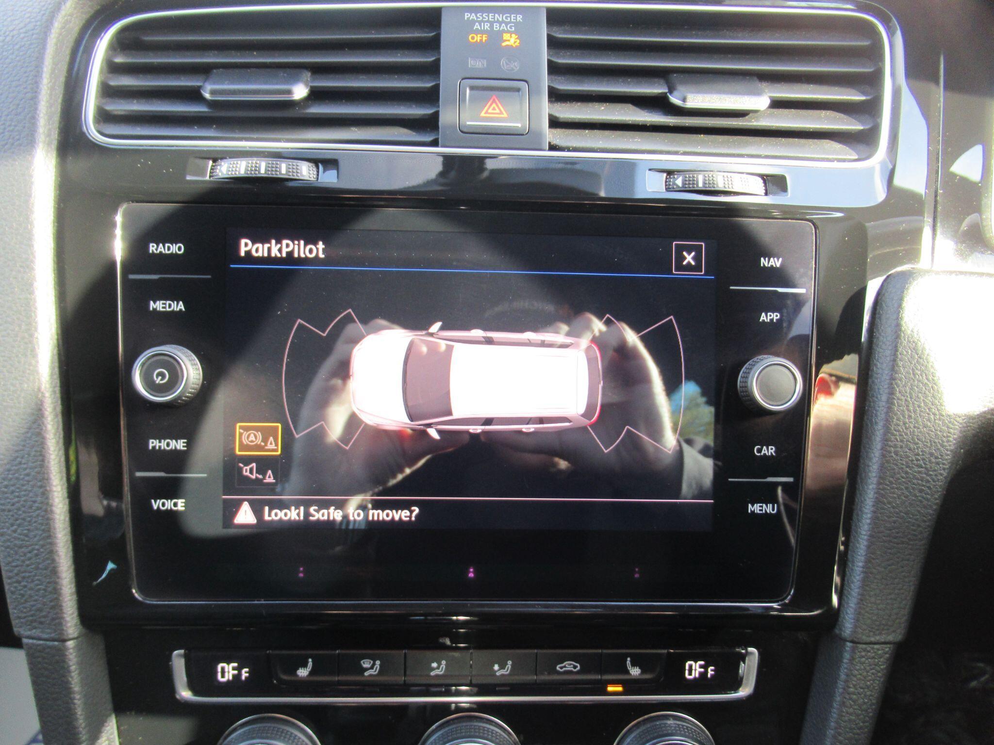 Volkswagen Golf - Image 36