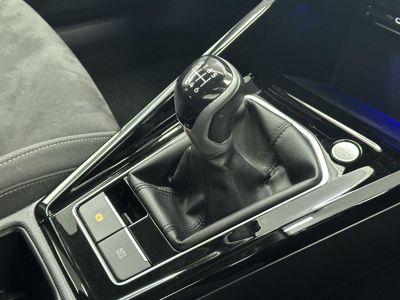 Volkswagen Golf - Image 19