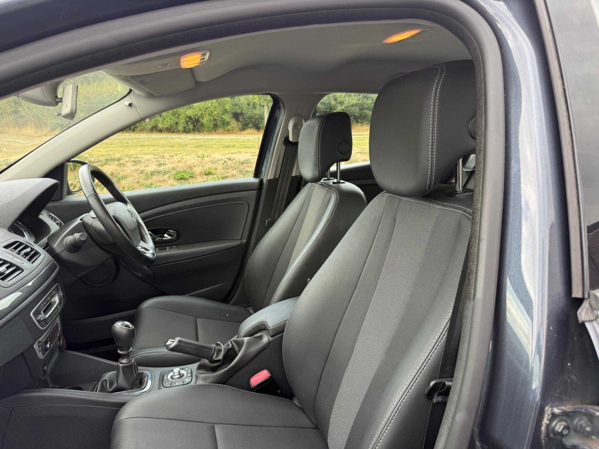 Renault Megane - Image 9