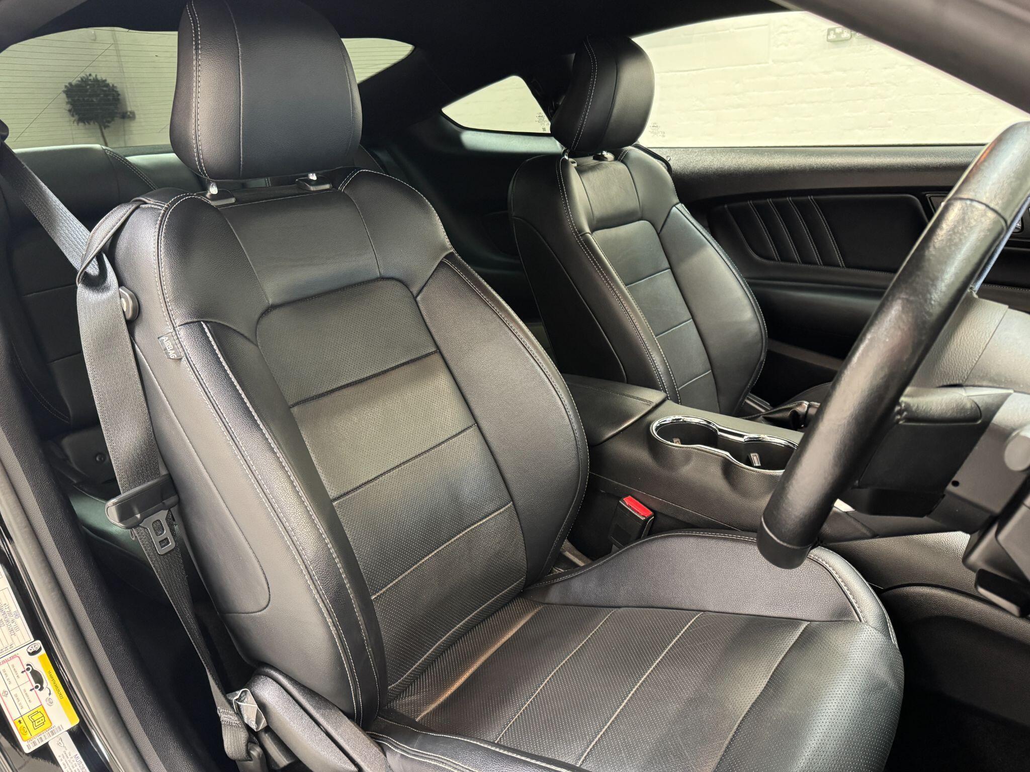 Ford Mustang - Image 18