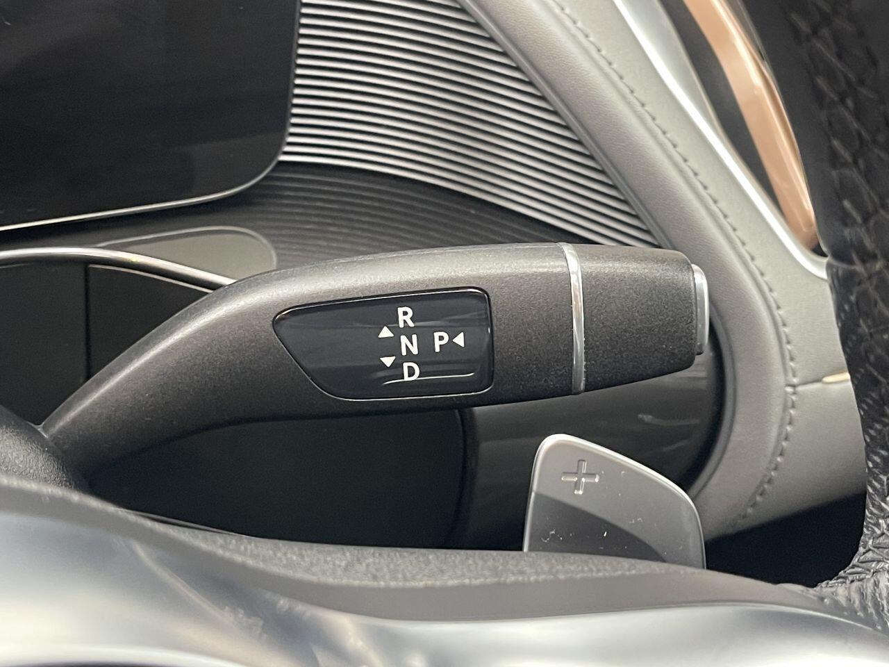 Mercedes Eqc - Image 38