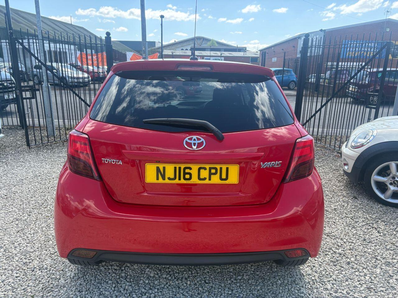 Toyota Yaris - Image 5