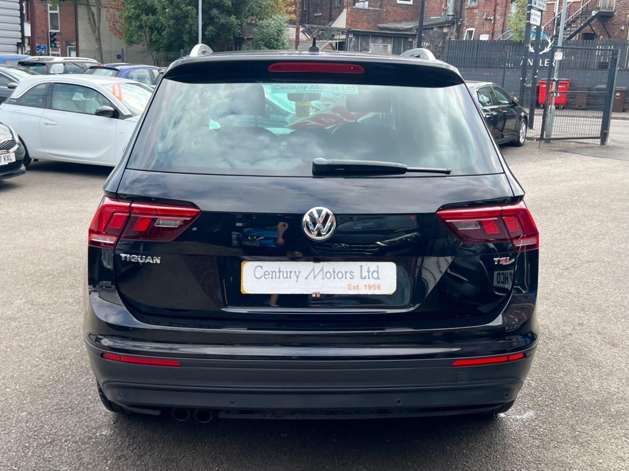 Volkswagen Tiguan - Image 13