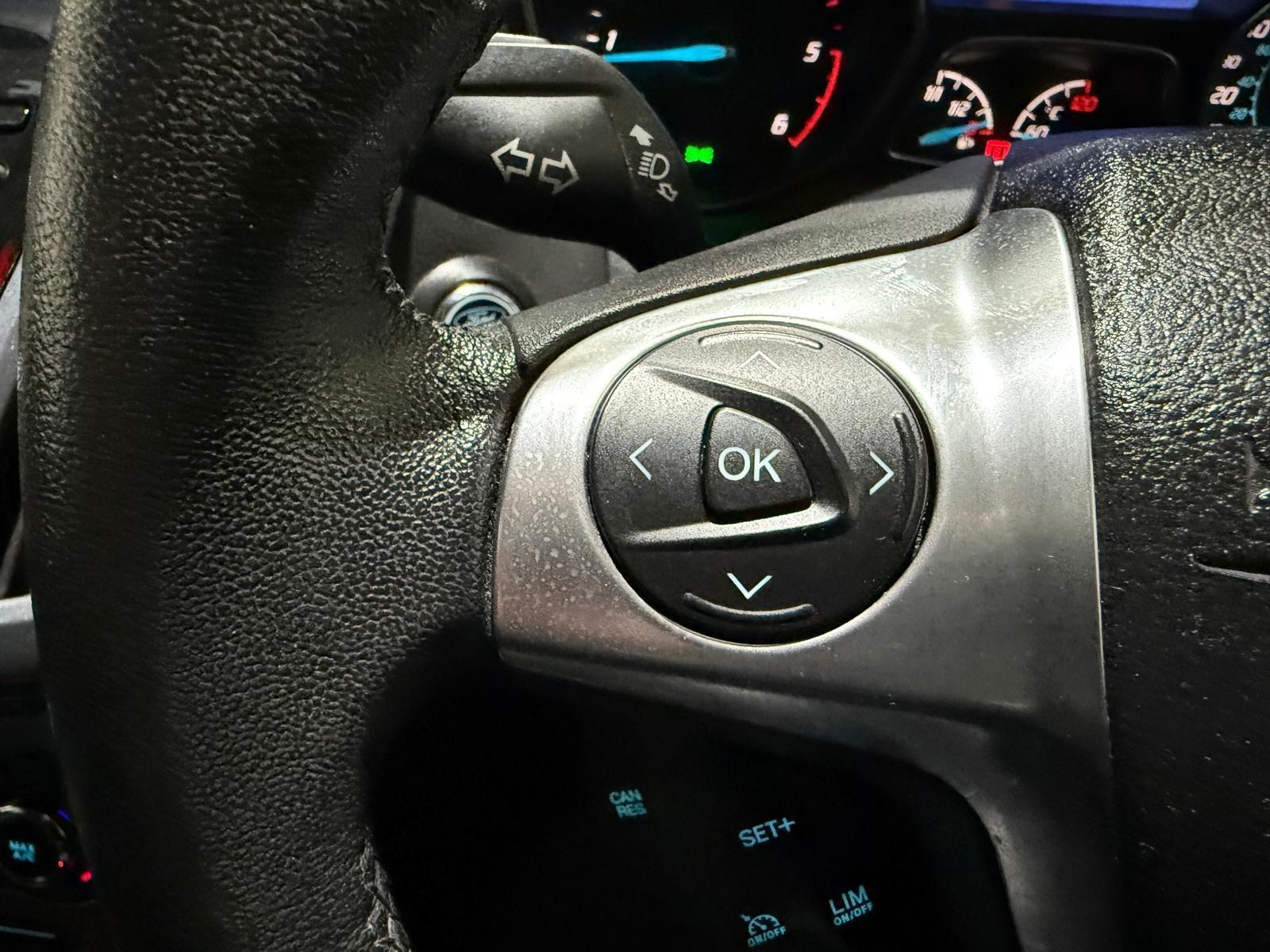 Ford Focus - Image 43