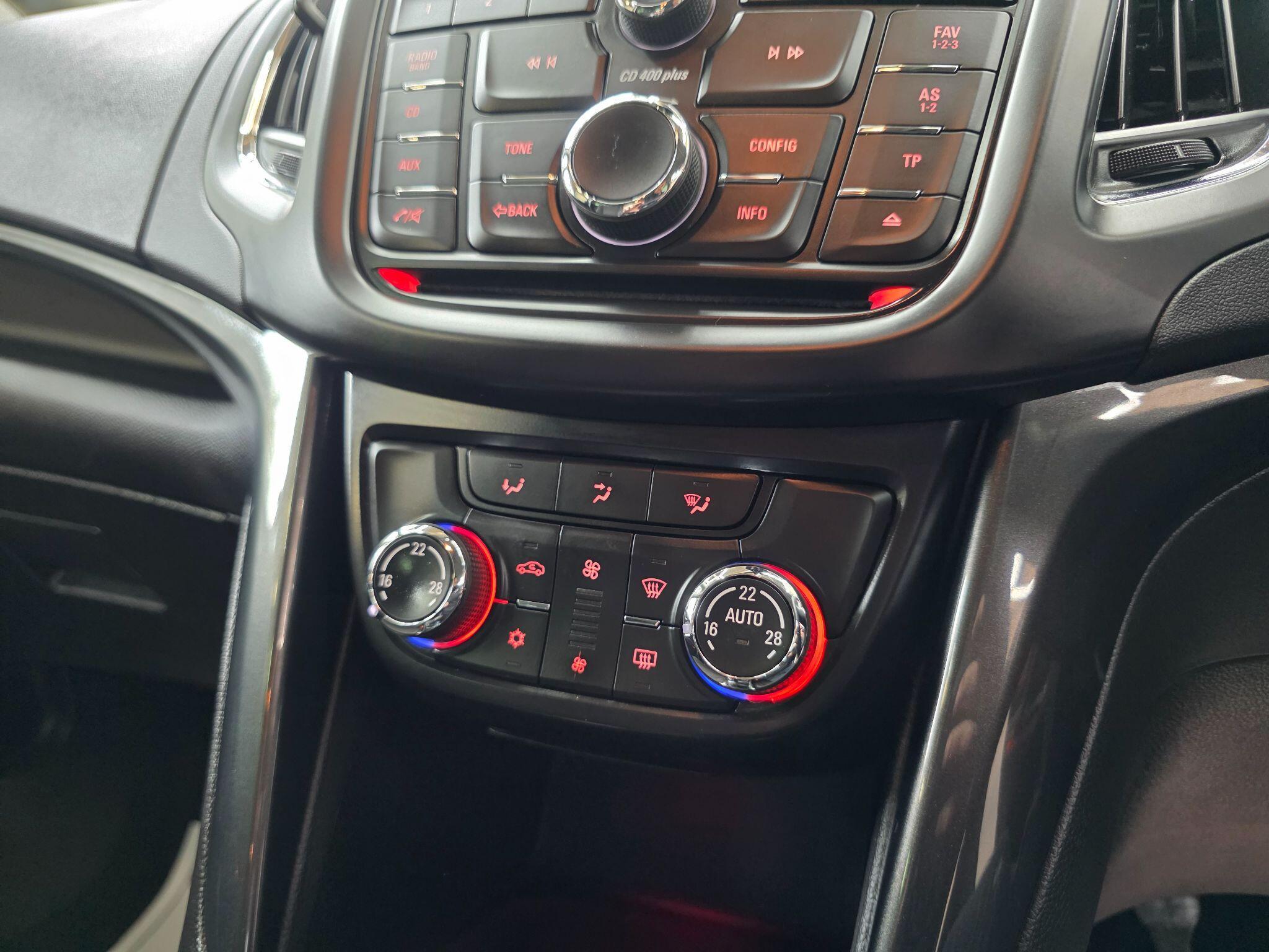 Vauxhall Zafira Tourer - Image 18
