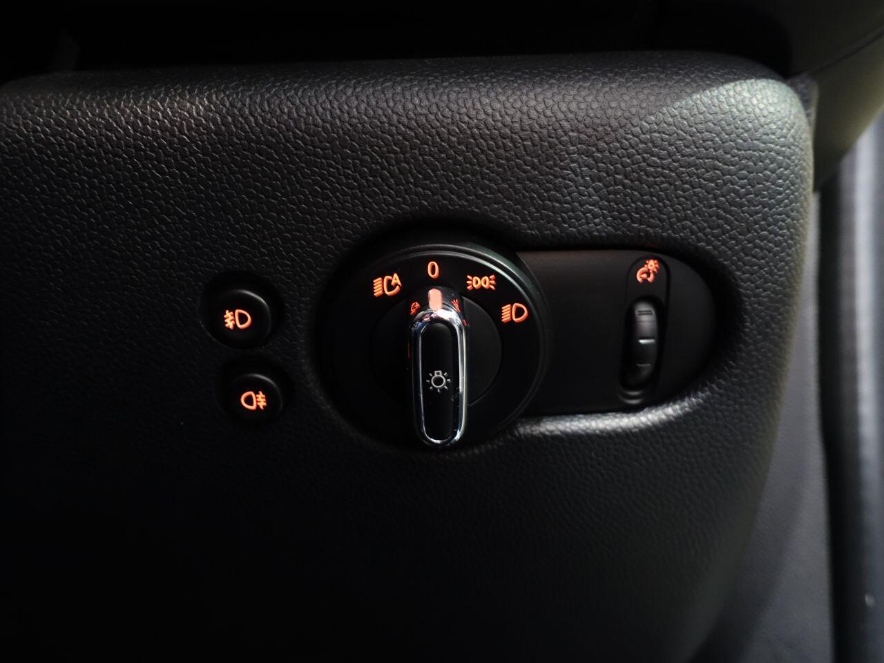 MINI Hatch - Image 30