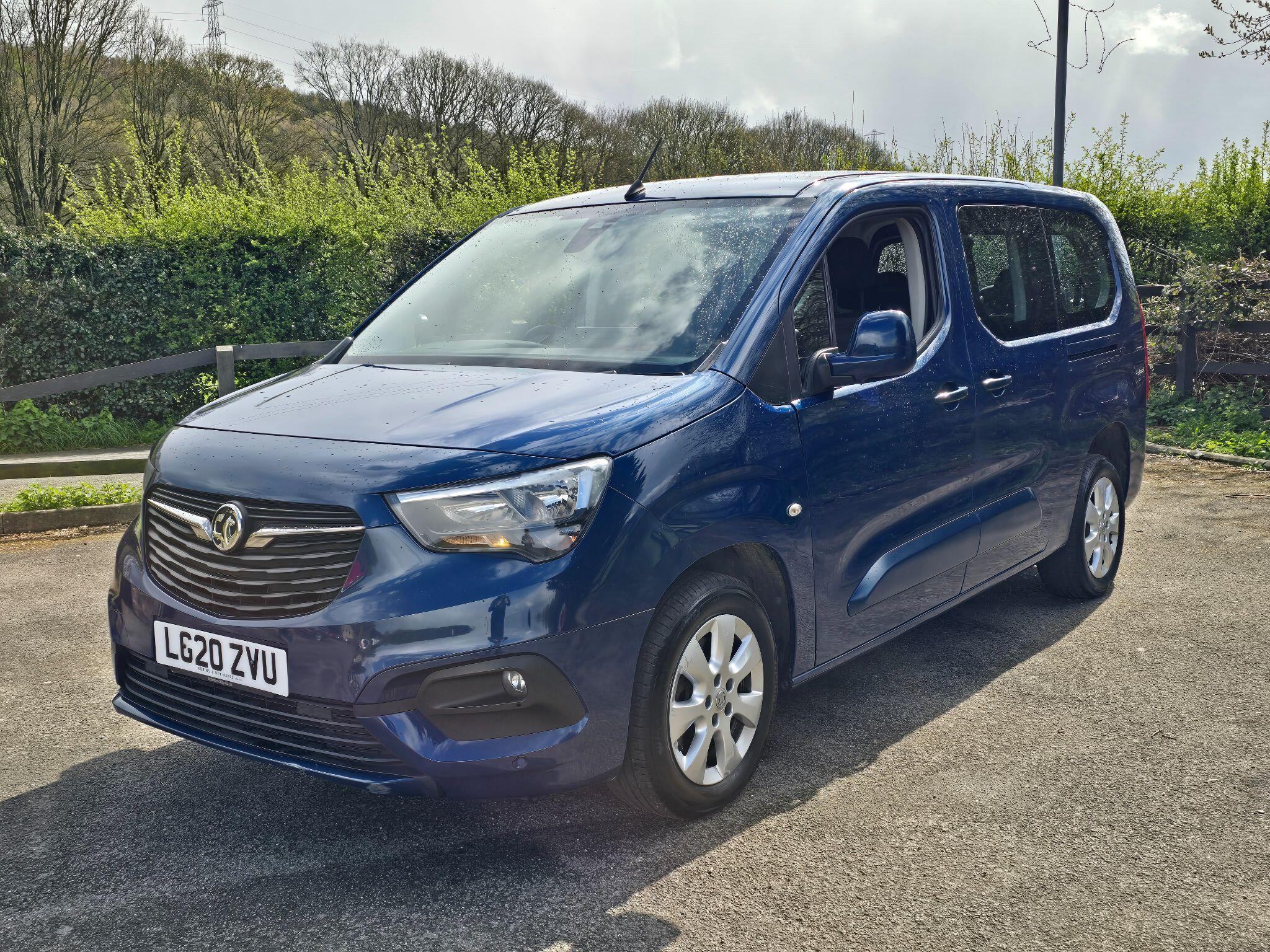 Vauxhall Combo Life - Image 16