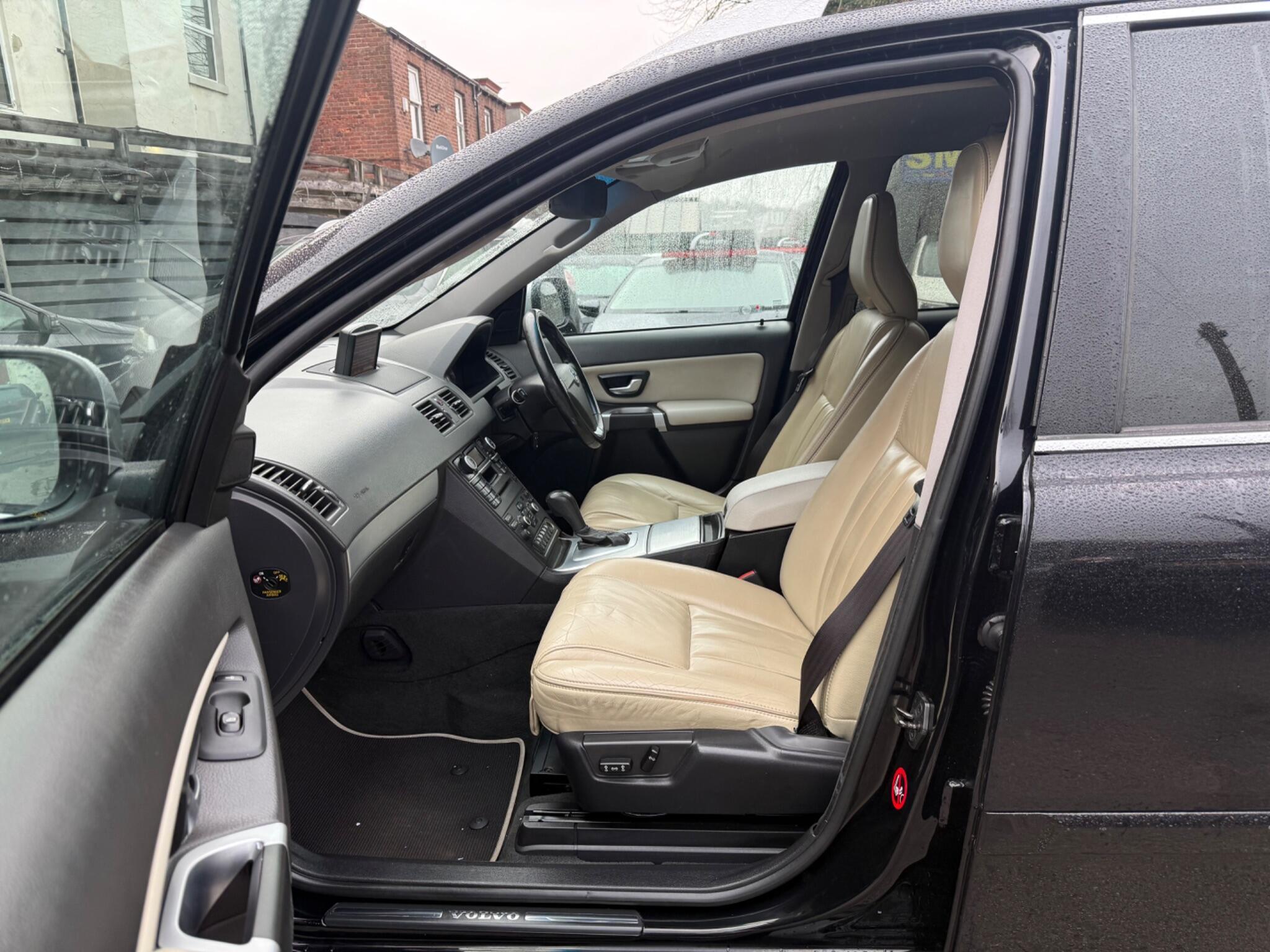 Volvo XC90 - Image 20