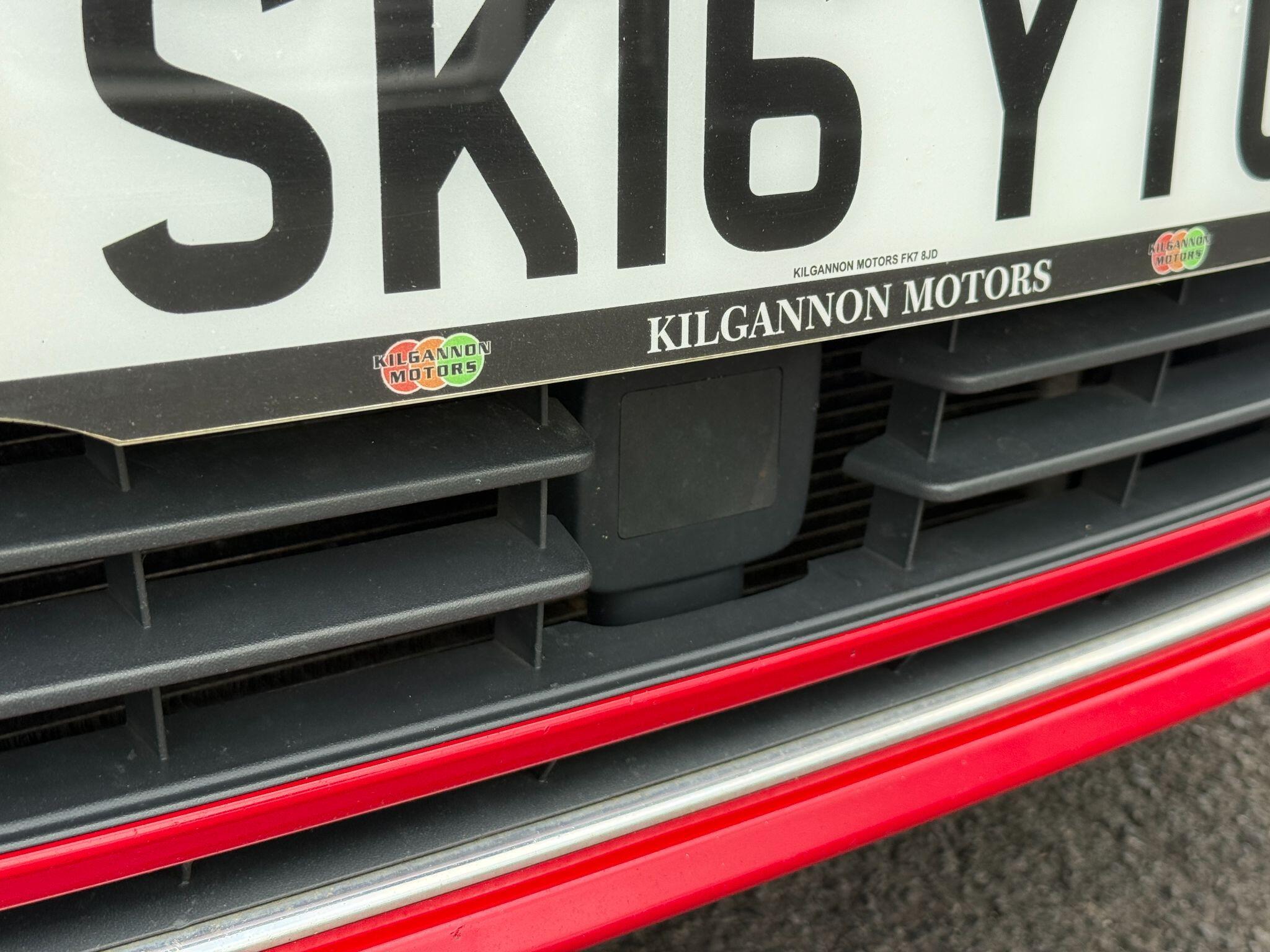Volkswagen Golf - Image 12