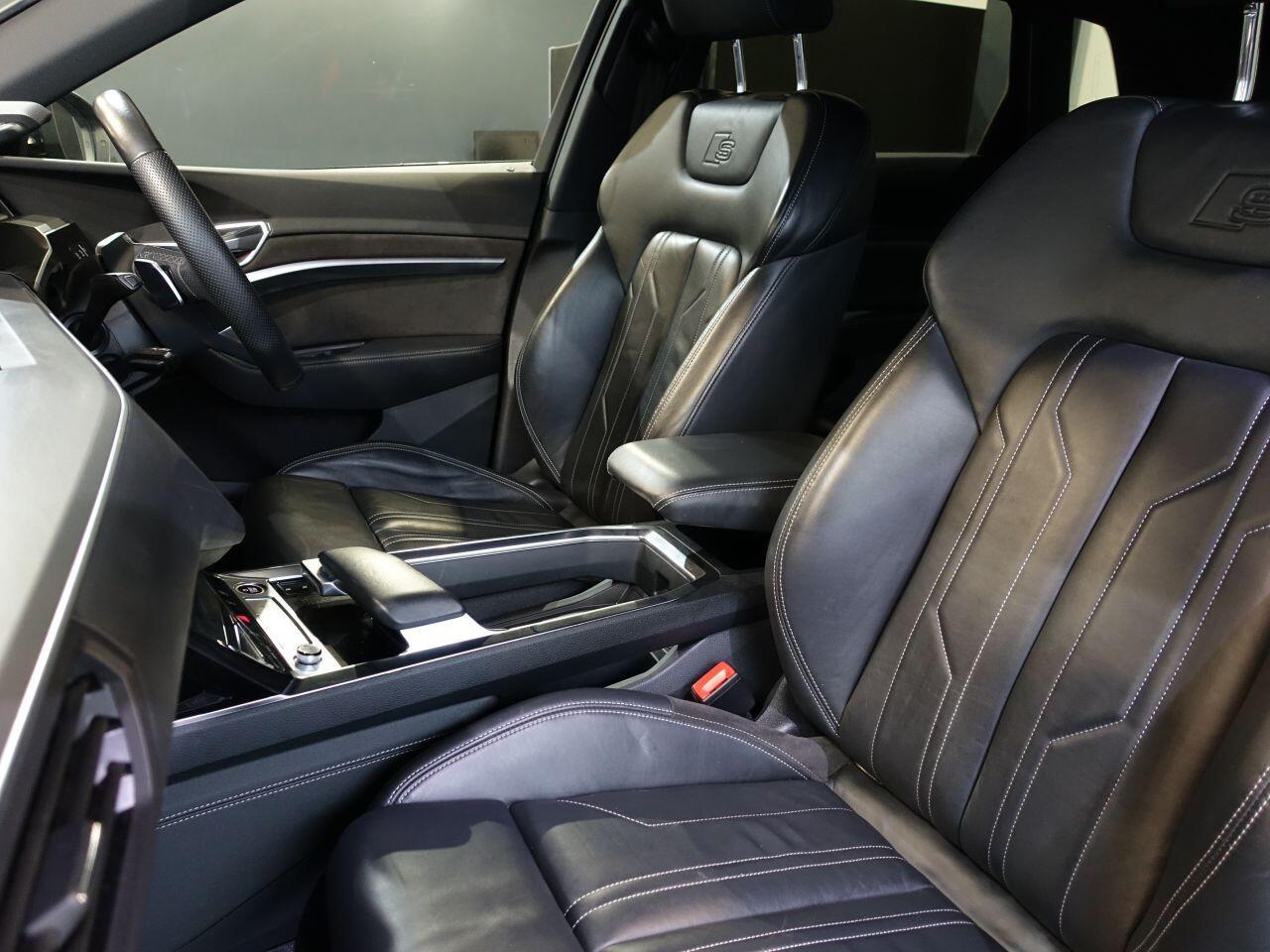 Audi E-Tron - Image 17