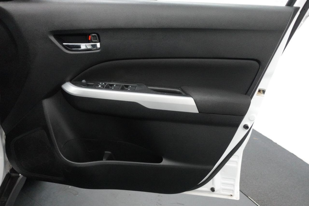 Suzuki Vitara - Image 17