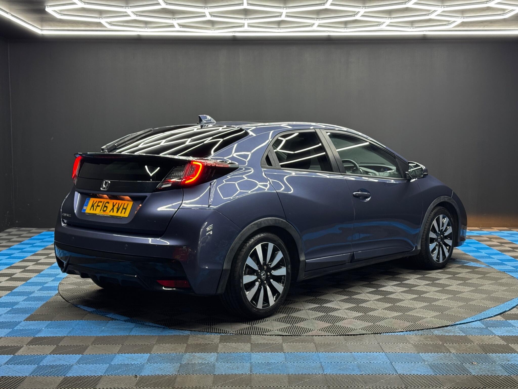 Honda Civic - Image 5