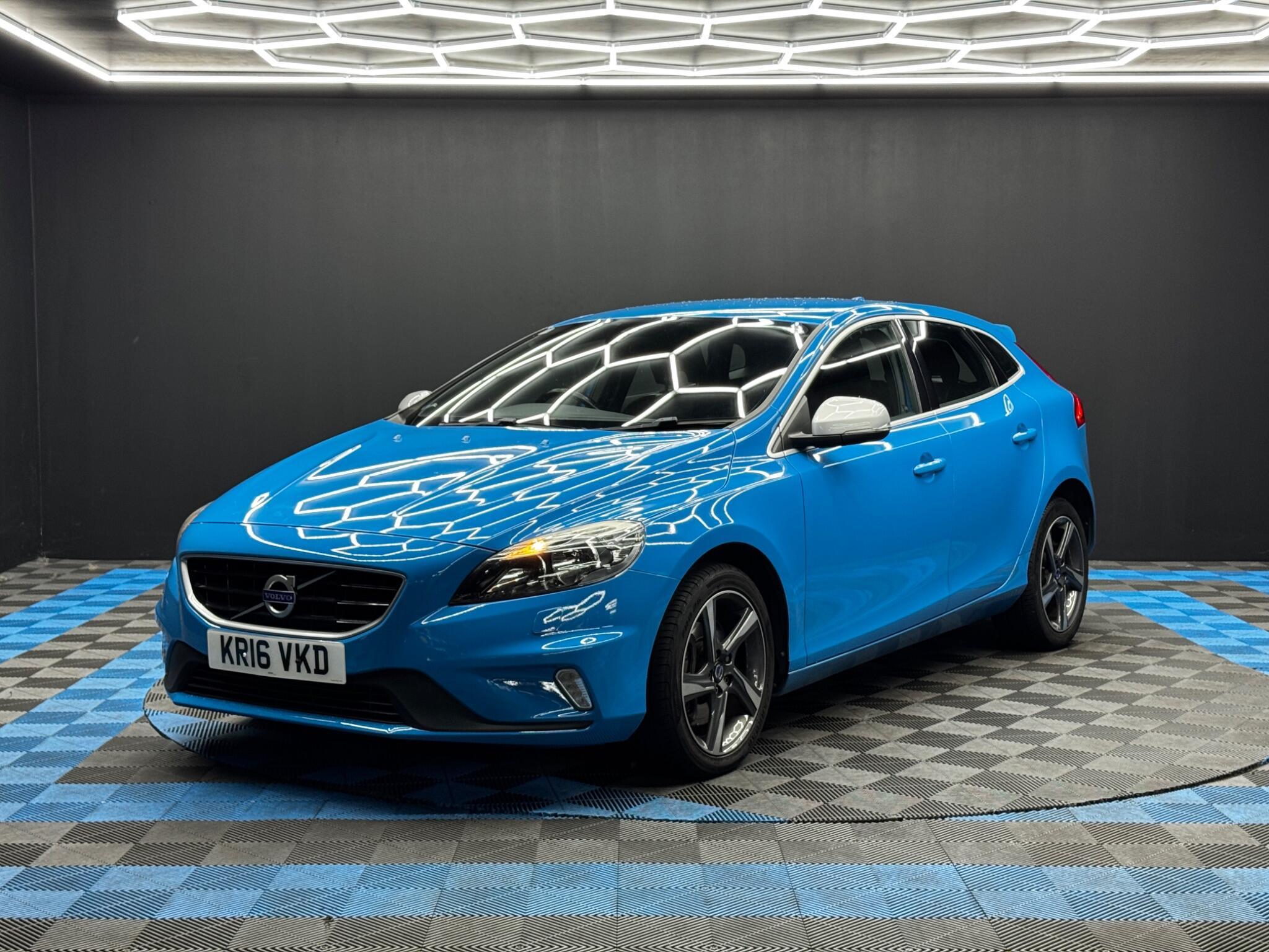 Volvo V40 - Image 3