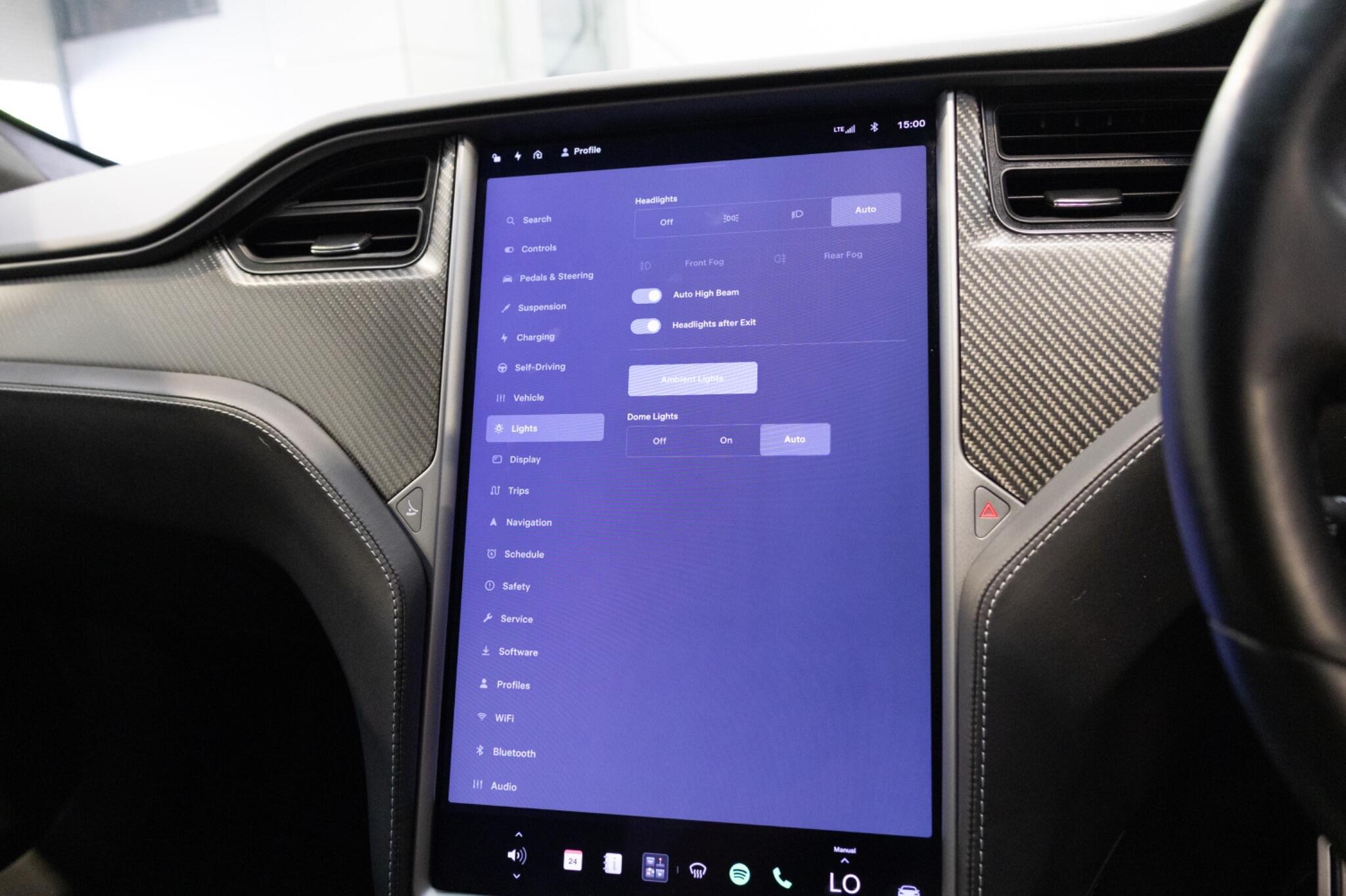 Tesla Model S - Image 16
