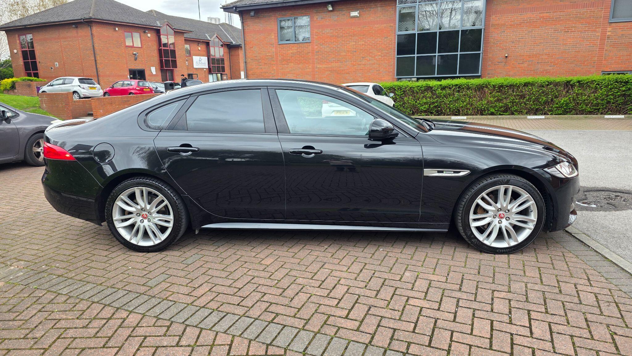 Jaguar XF - Image 8