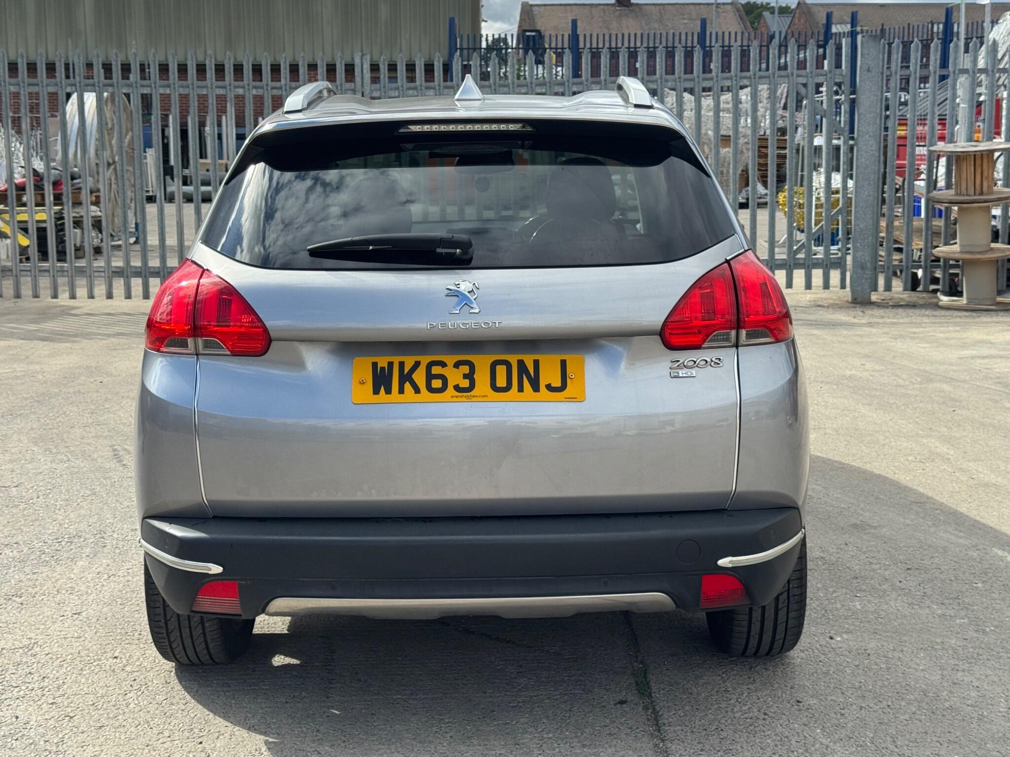 Peugeot 2008 - Image 3