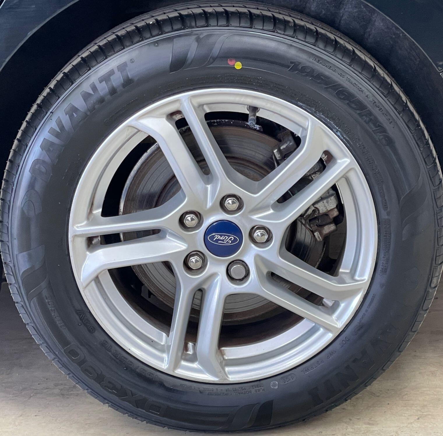 Ford Focus Diesel Estate - Image 14