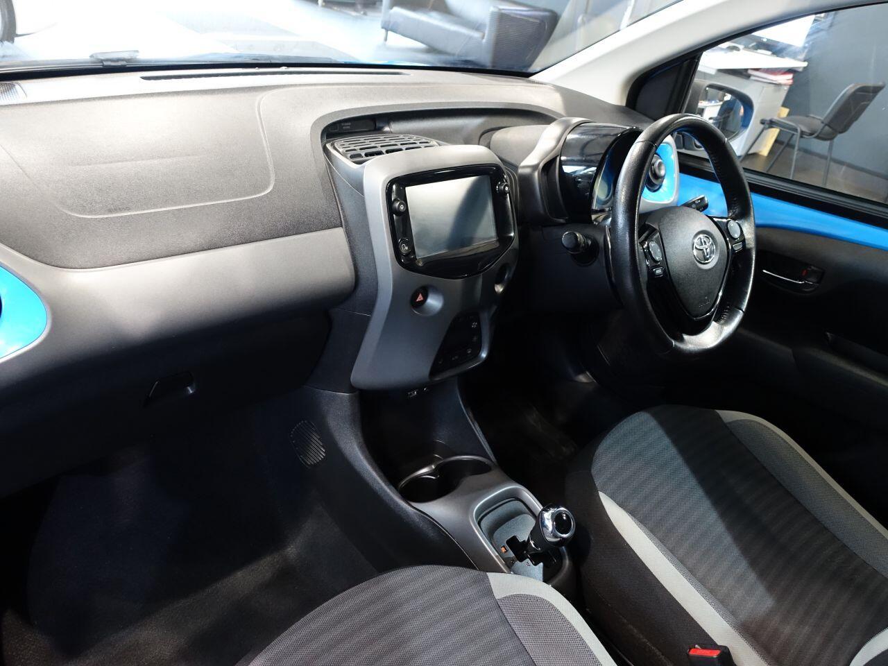 Toyota Aygo - Image 11