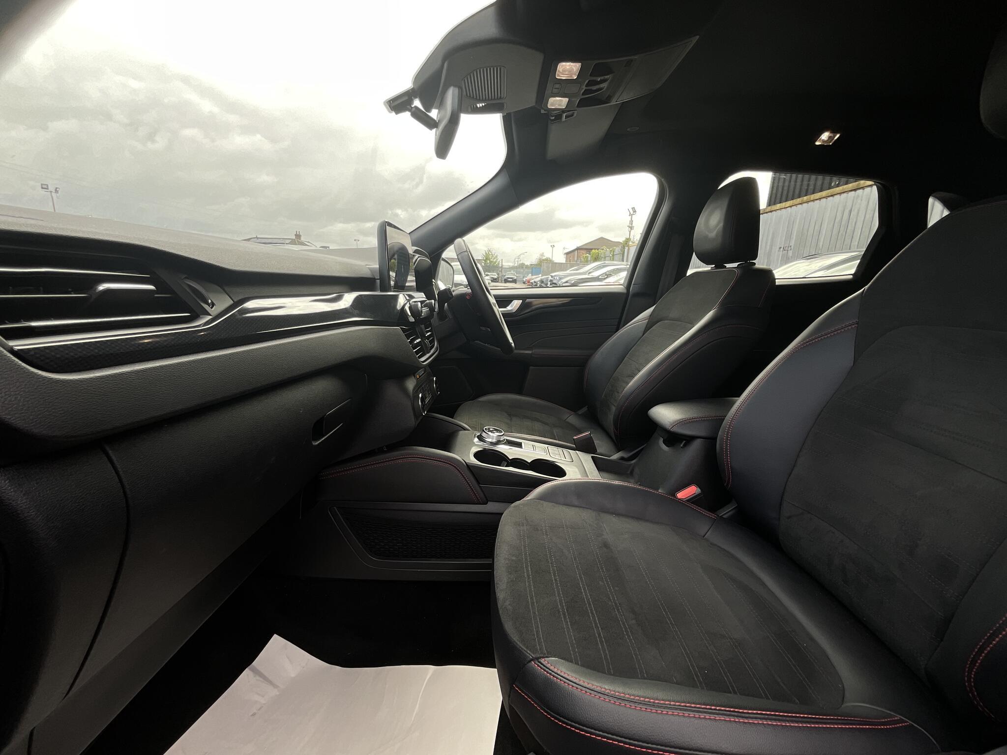 Ford Kuga - Image 18