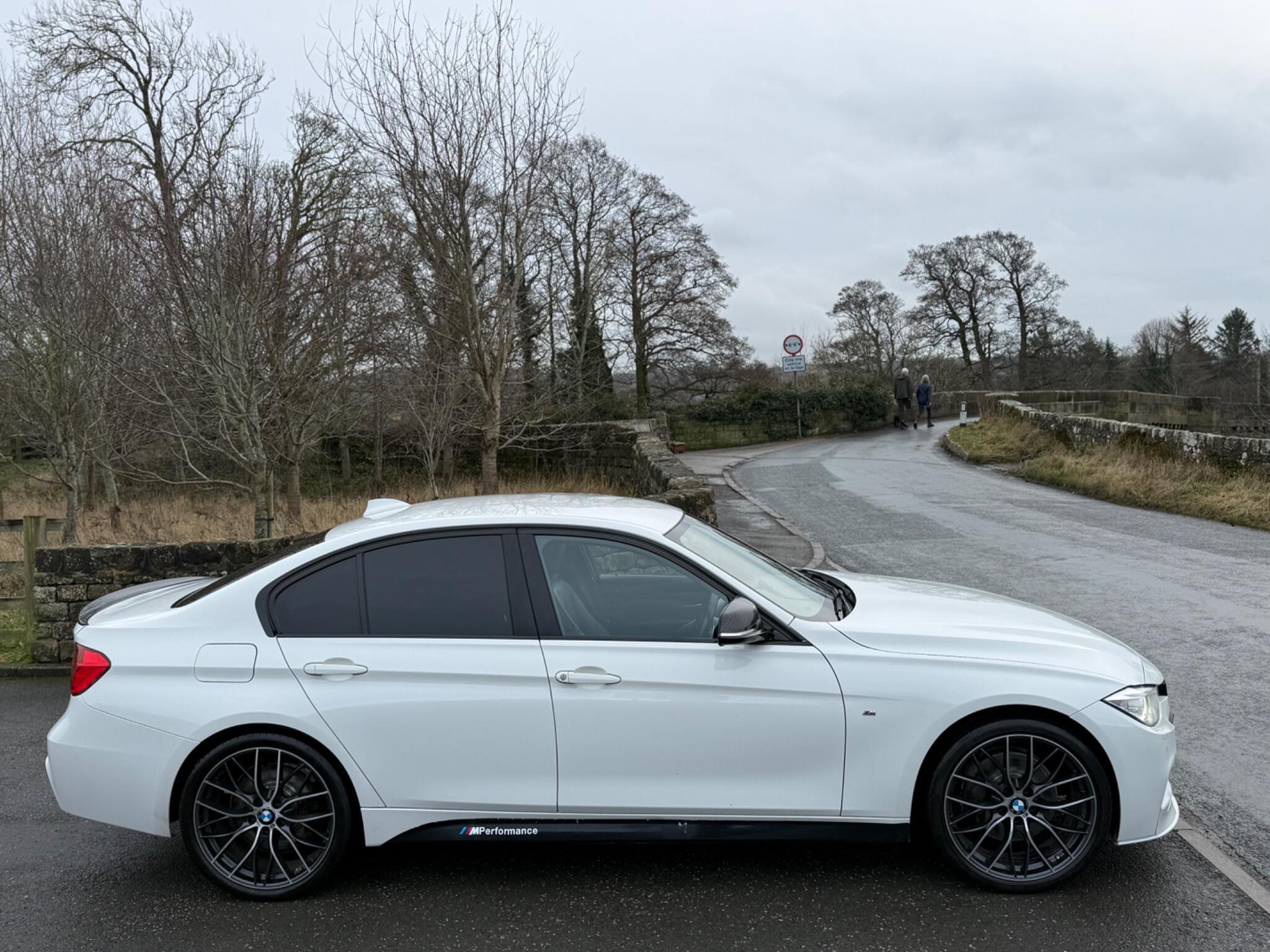 BMW 3 Series - Image 4